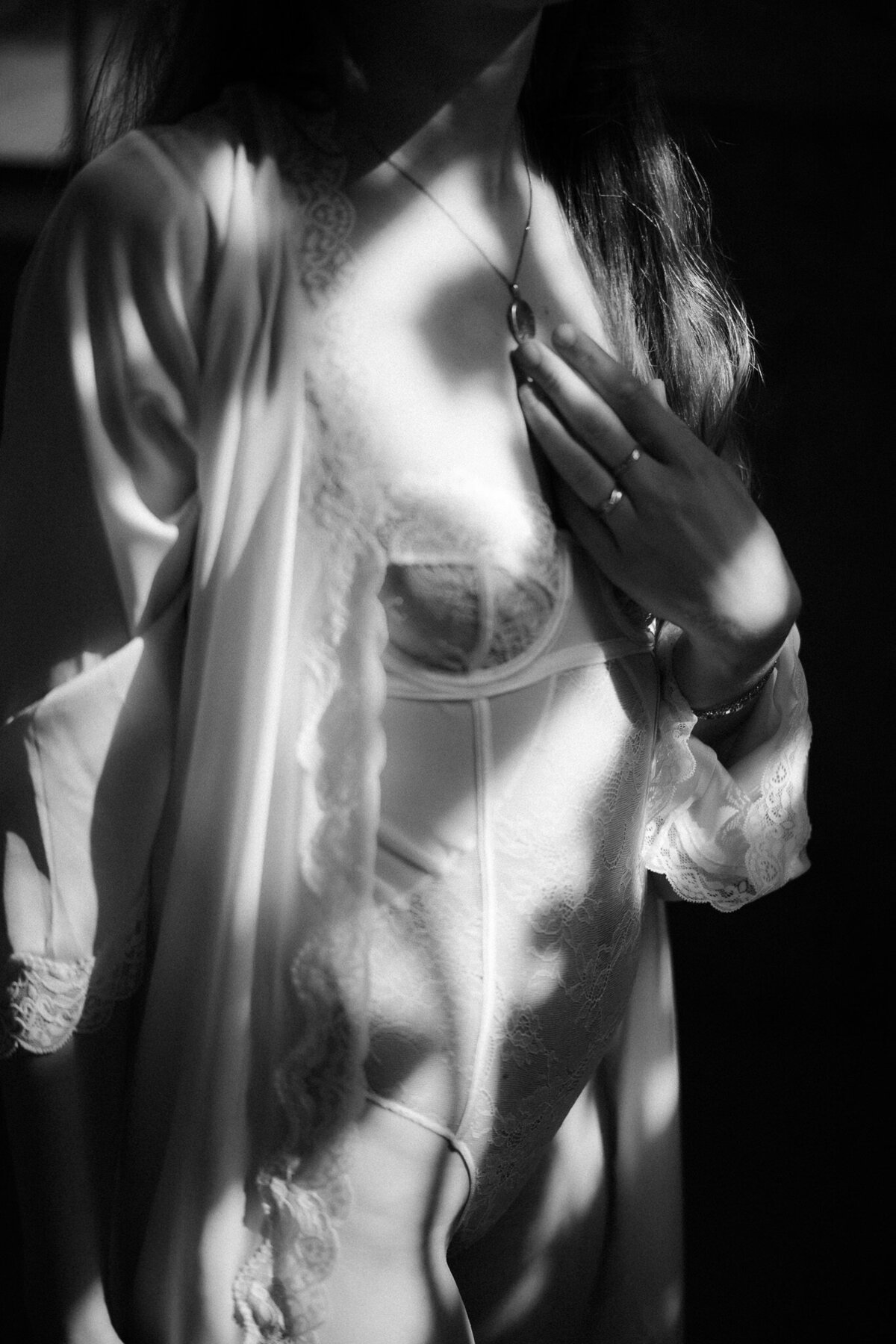 17boudoir fotoshoot, intimate portraits, boudoir fotografie, boudoir fotoshoot Amsterdam, beste boudoir fotograaf, intieme fotografie, boudoir fotograaf, boudoir portfolio, intimate photography, boudoir fotografie rotterdam