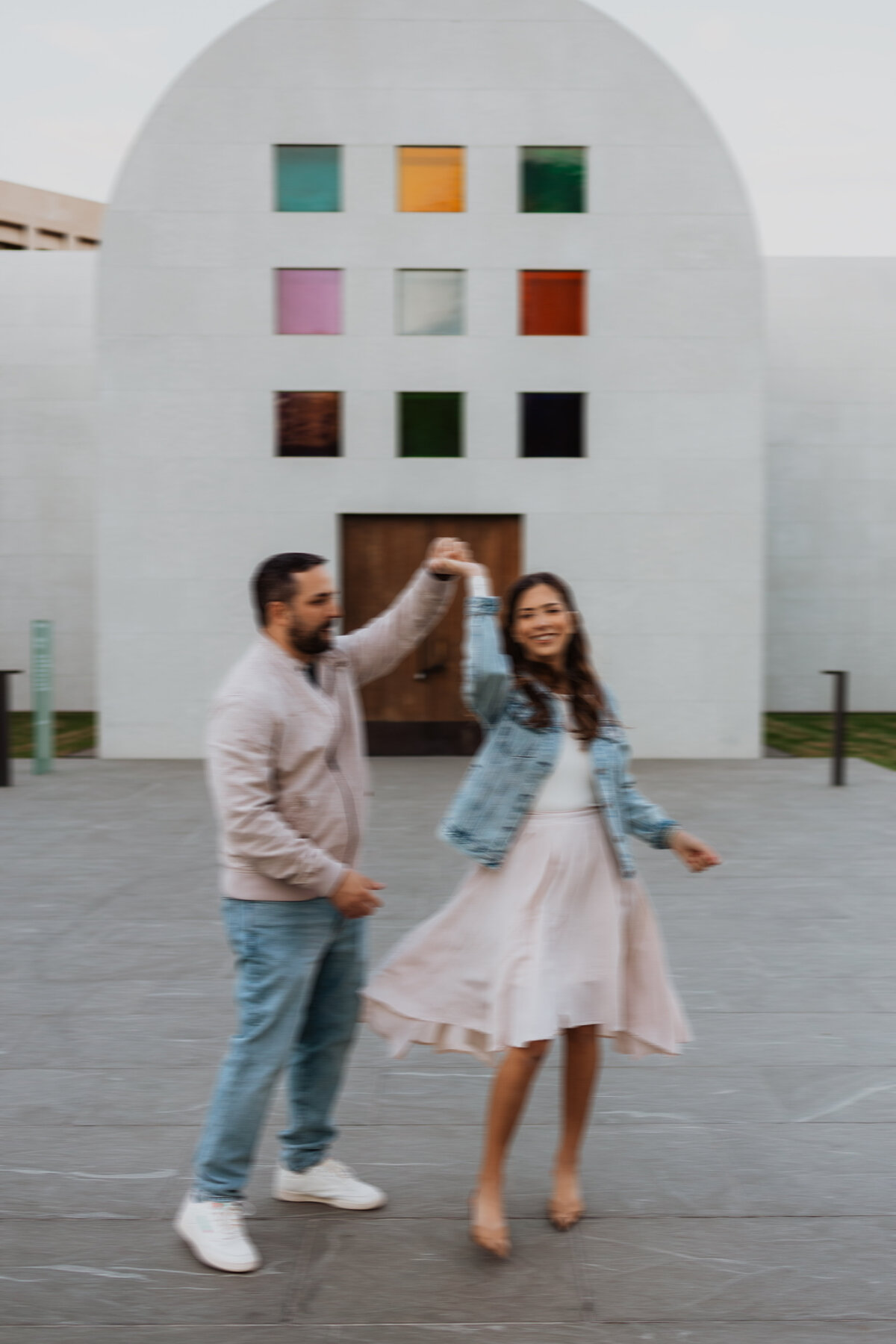 TessLesliePhotos-blanton-museum-engagement-photos-049