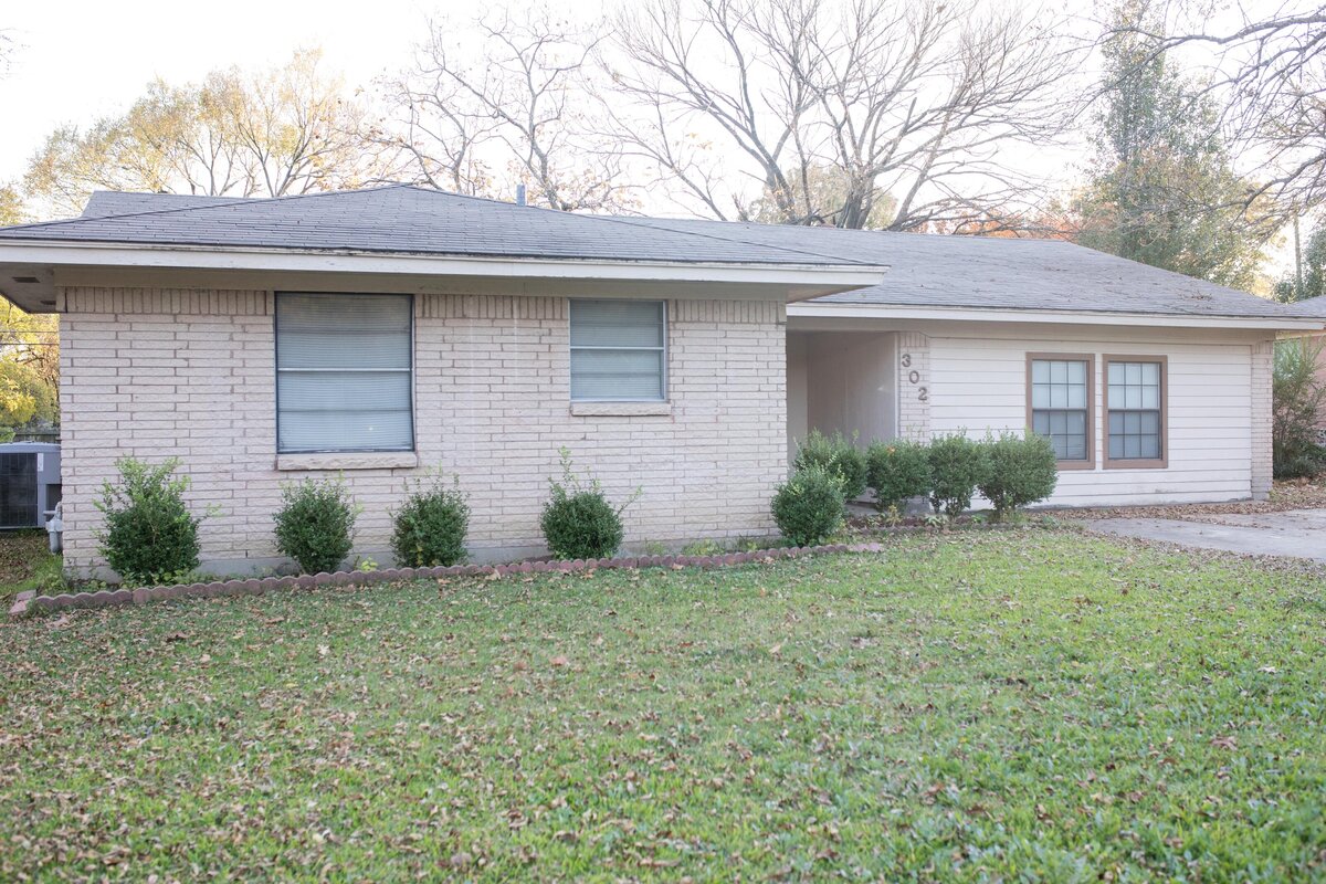 Glen Oaks-001
