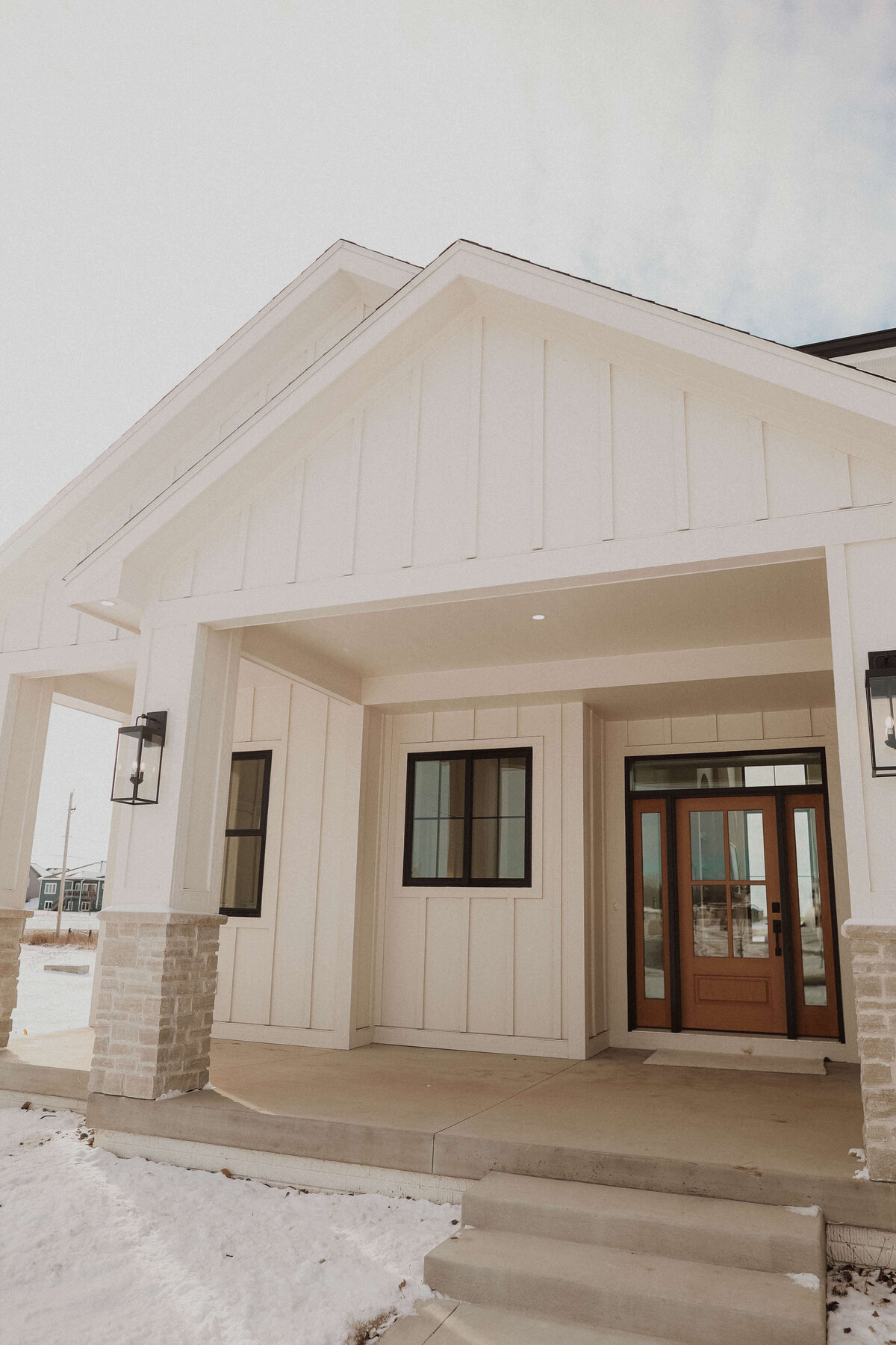 2802-Exterior-Grimes-Central-Iowa-Custom-Home-JRL-Builders-3F1A0303