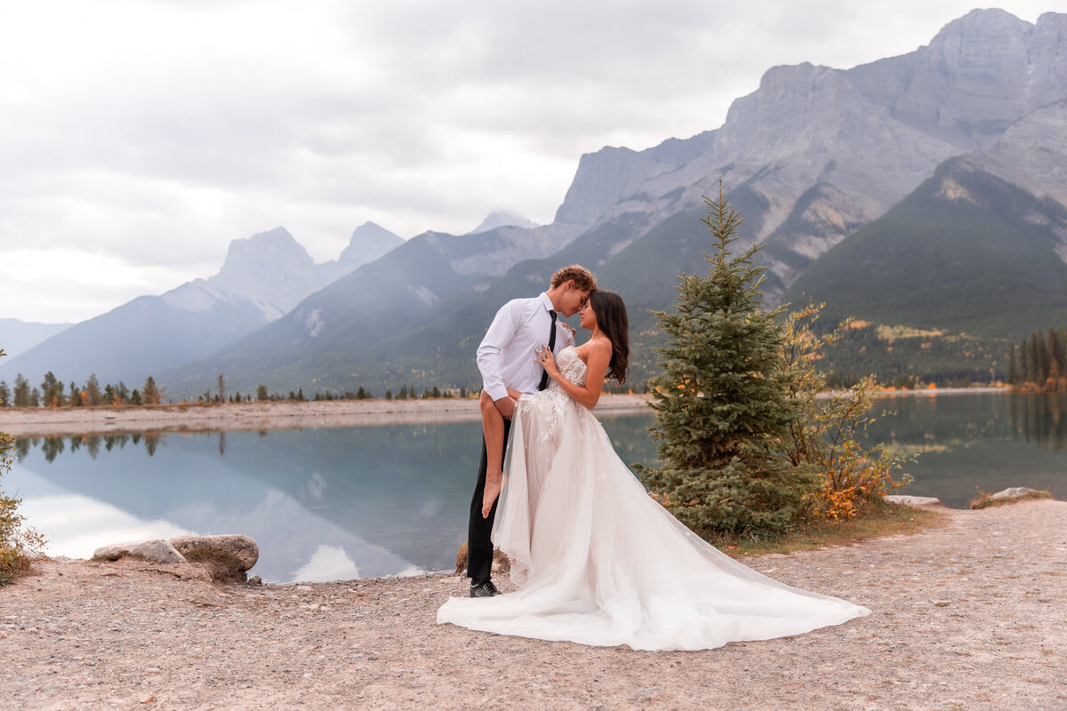 Couple on their wedding day in the Mountains of Yukon