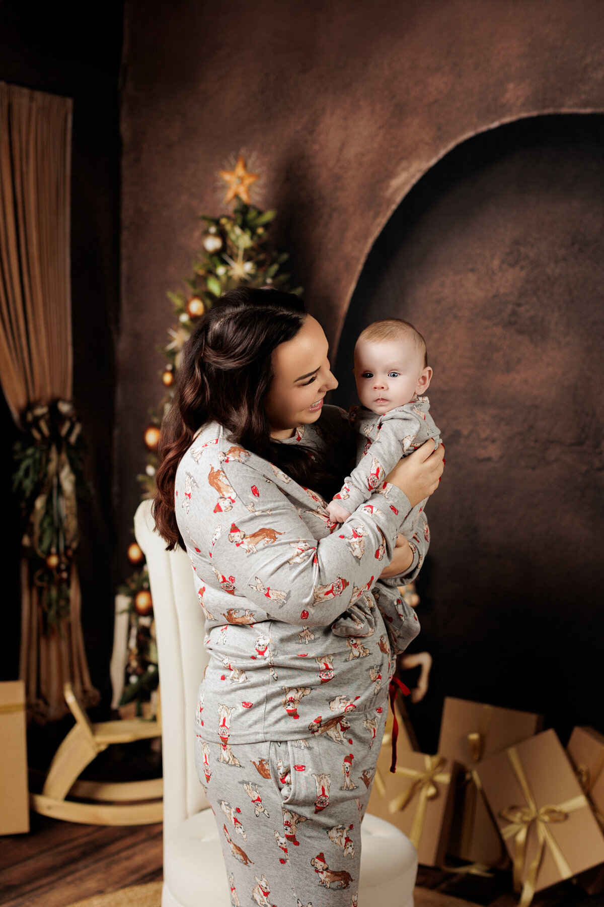 Best Motherhood photography NW Arkansas, motherhood portraits near me, mommy and me photography NW Arkansas