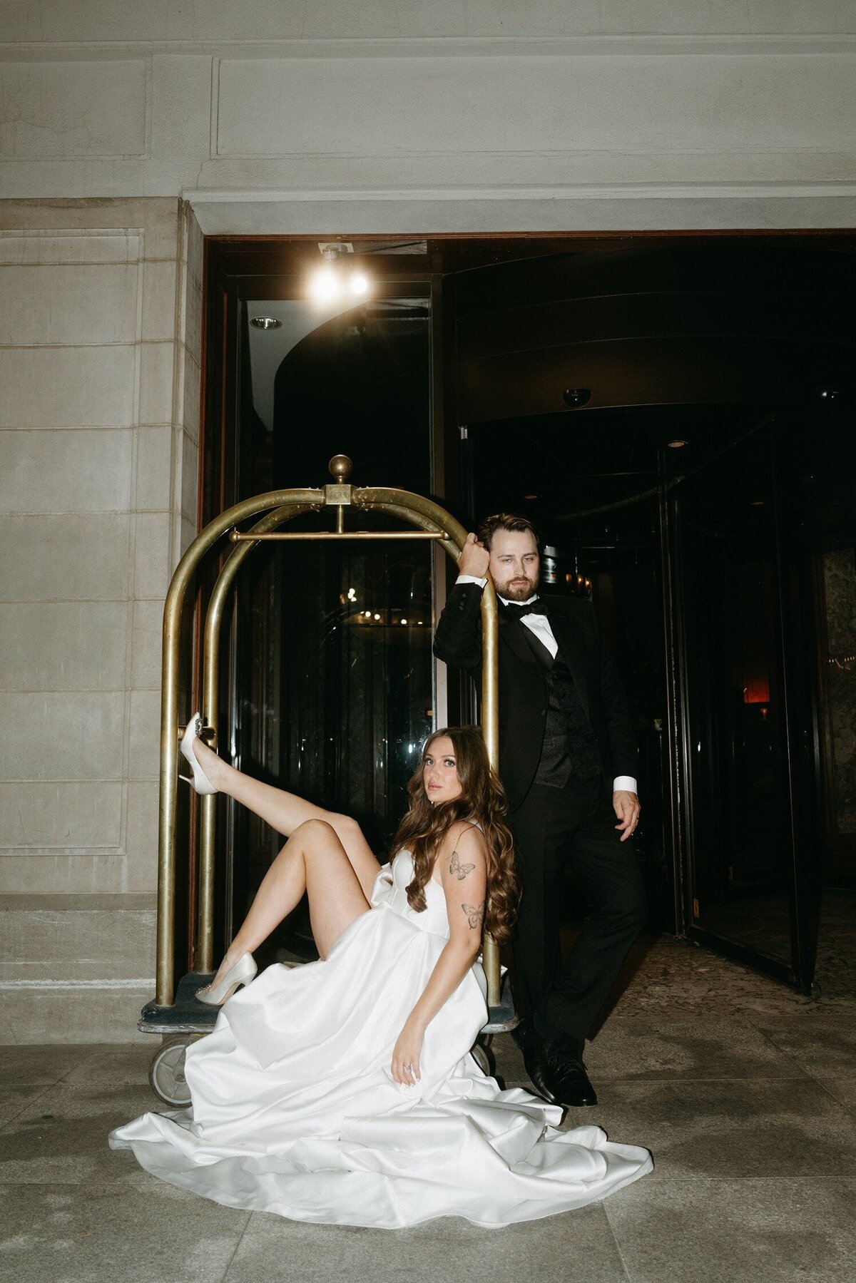 newlyweds-wedding-photos