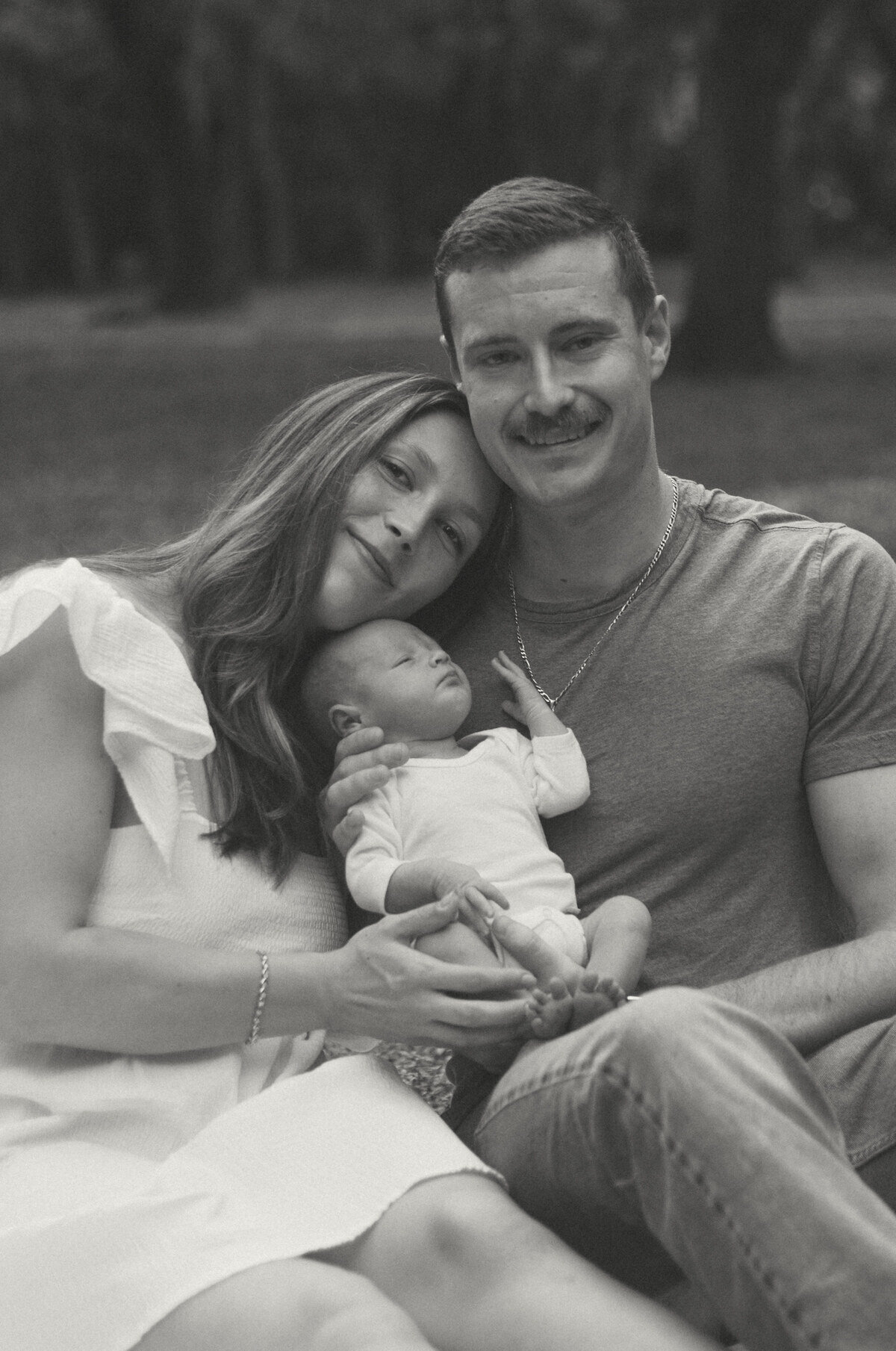 outdoor-newborn-photoshoot-13