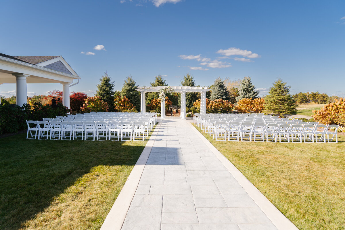 Elegant wedding decor and florals at Waverly Oaks venue