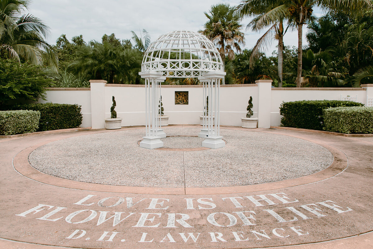 Jessica-Cruz-Photo-Elopement-Florida-Botanical-Gardens-Chantilly-Chic-20