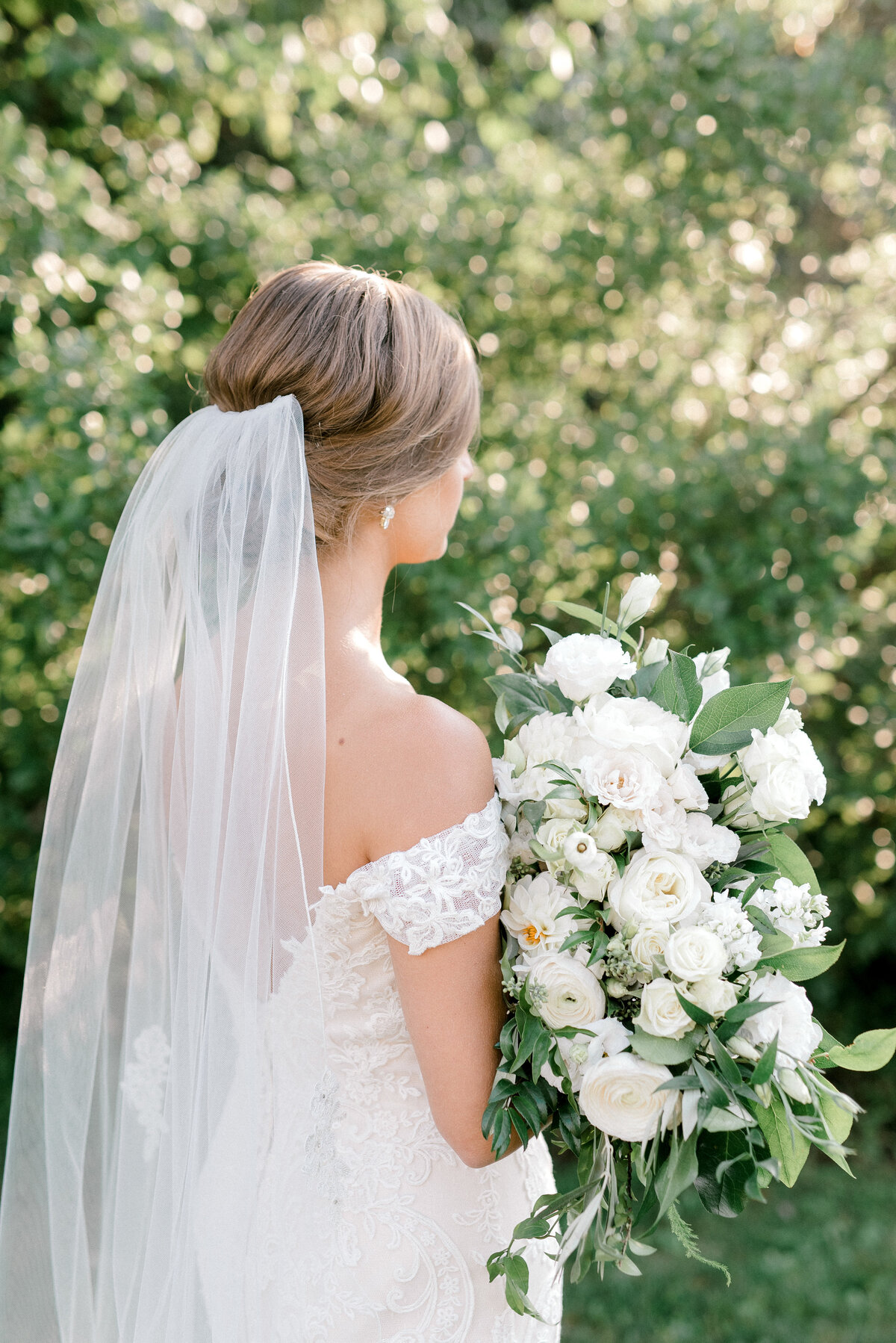 hannah and ryan barber- hartwood acres mansion bridal portrait