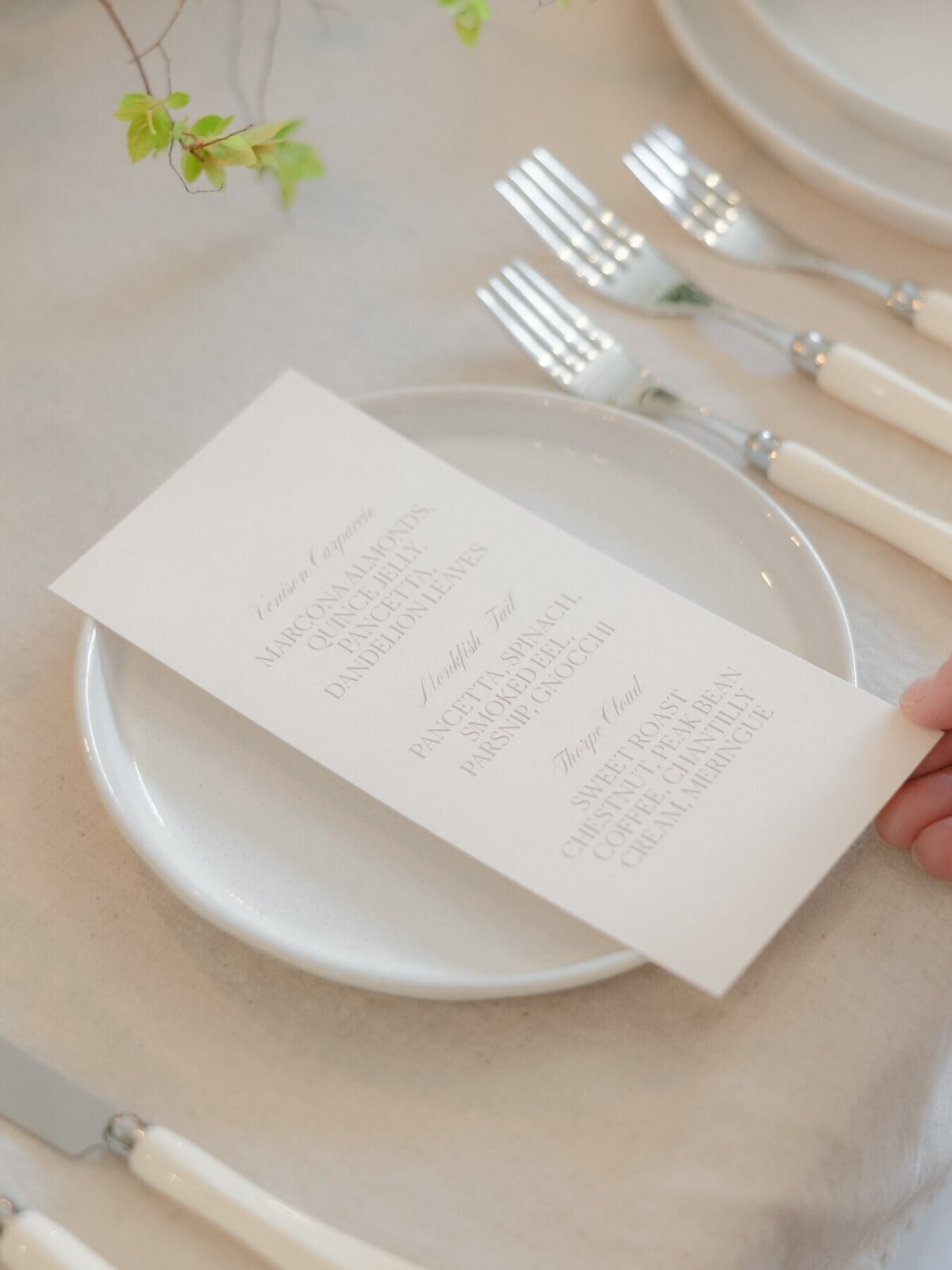 elegant-minimalist-wedding-stationery