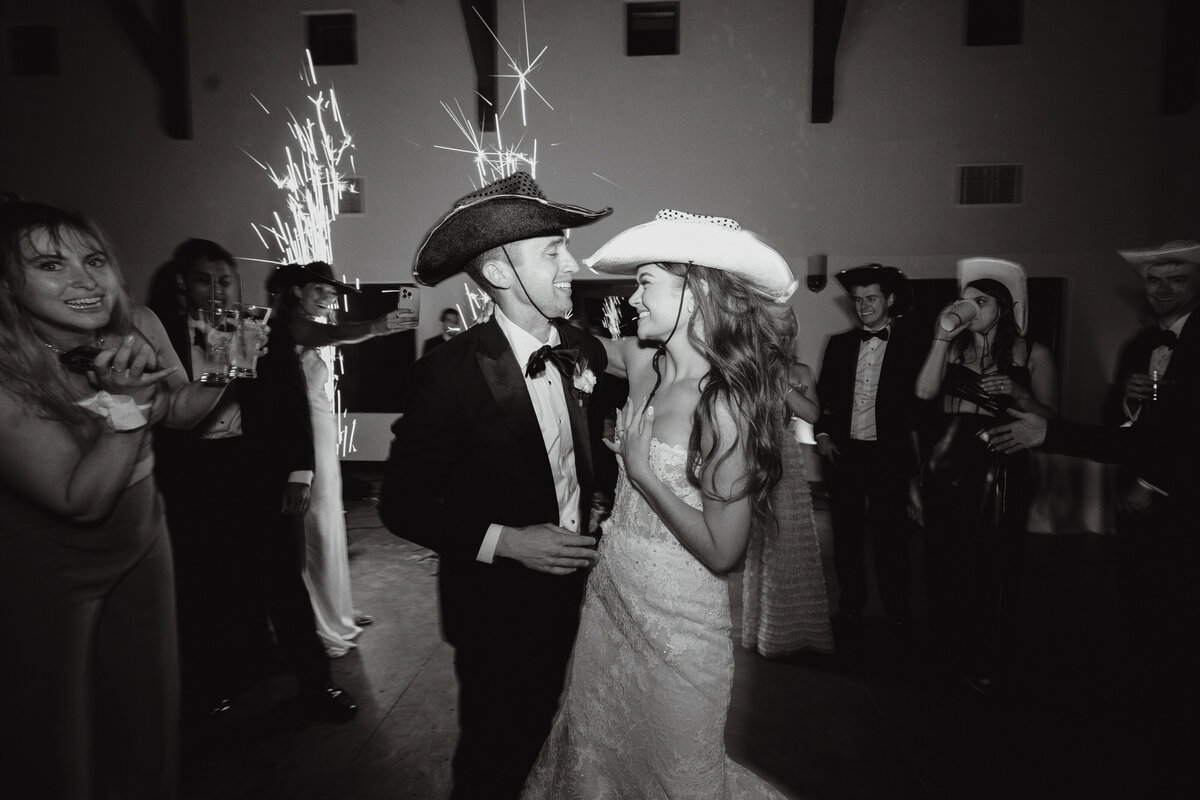 Ashley + John Viansa Sonoma Winery Wedding Cassie Valente Photography 1087