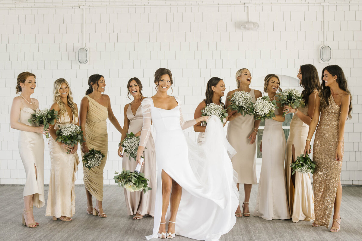 Beach Club Modern Chic Wedding with Touches of Pearl and Gold - Top East Coast Wedding Photography - Ashley Mac Photographs - New Jersey - New York - Connecticut - Rhode Island -40
