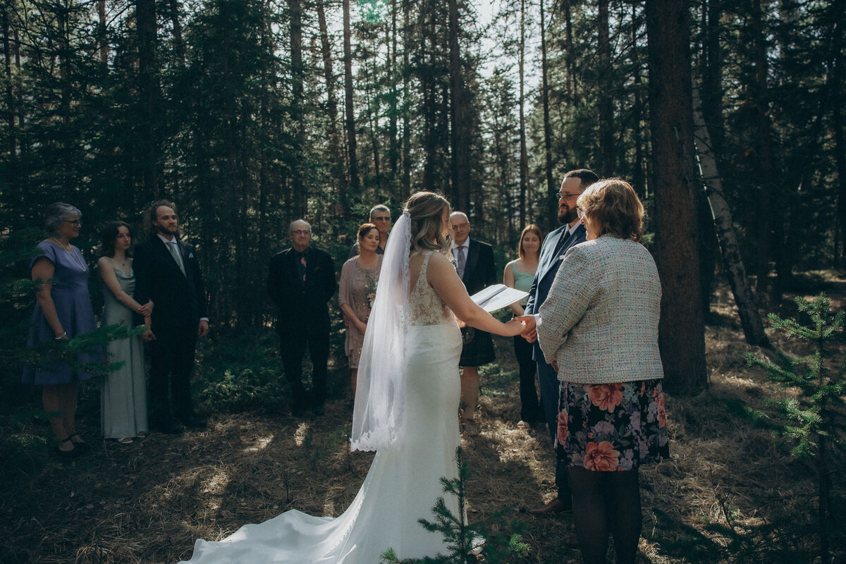 vpc-canmore-spring-elopement-32