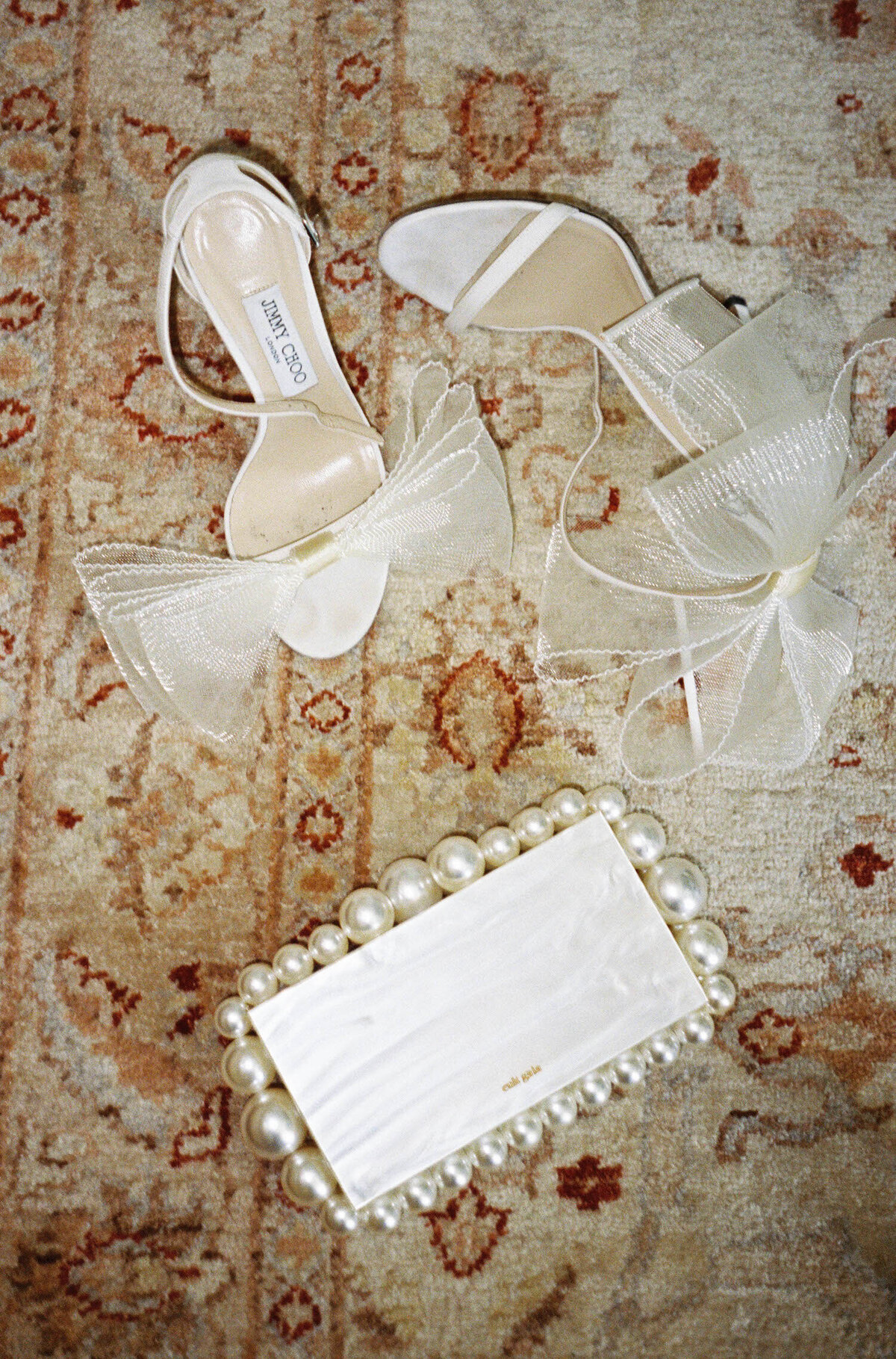 Flora_And_Grace_Italy_Analog_35mm_Fim_Editorial_Wedding_Photographer-6