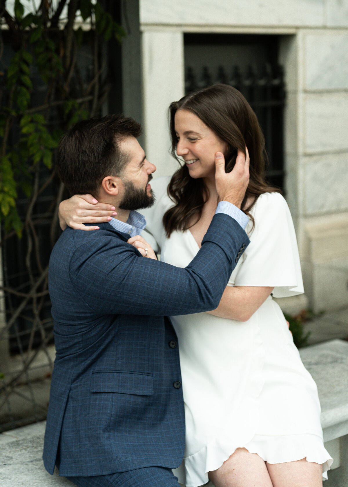 romantic engagement photos at Cleveland Museum of Art
