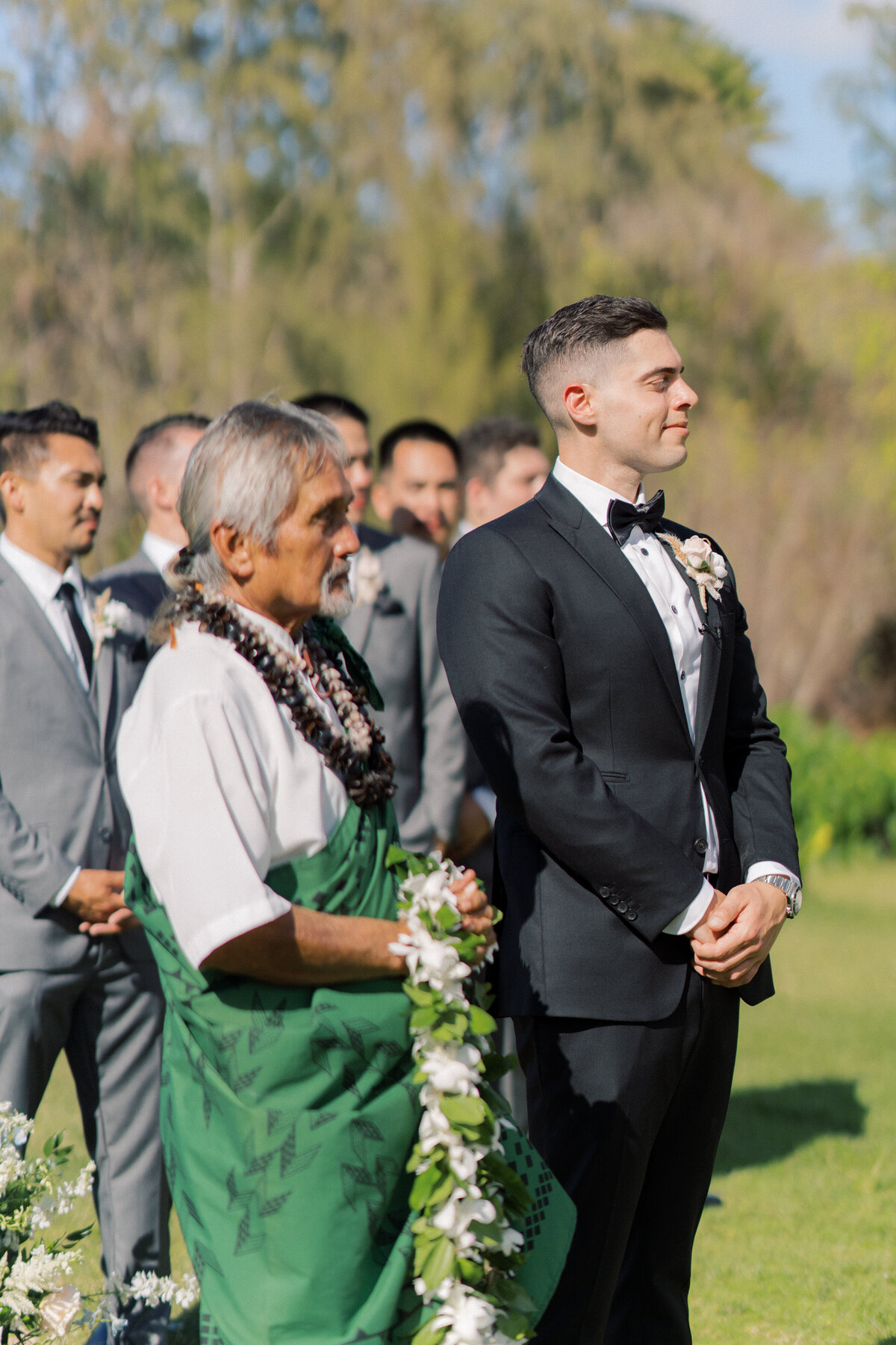 Loulu Palm Wedding Photographer Oahu Hawaii Lisa Emanuele-440