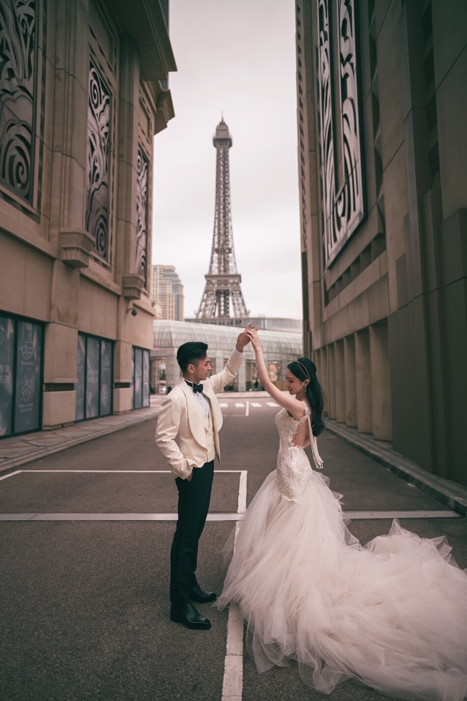 Destination pre-wedding photoshoot, The Parisian, Macau.
