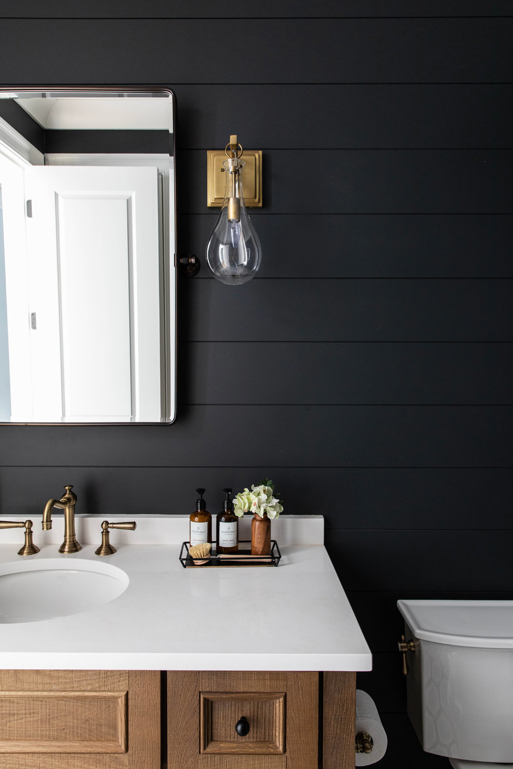 Benjamin-Moore-Cheating-Heart-Shiplap-Bathroom-with-Louvered-White-Oak-Vanity-4