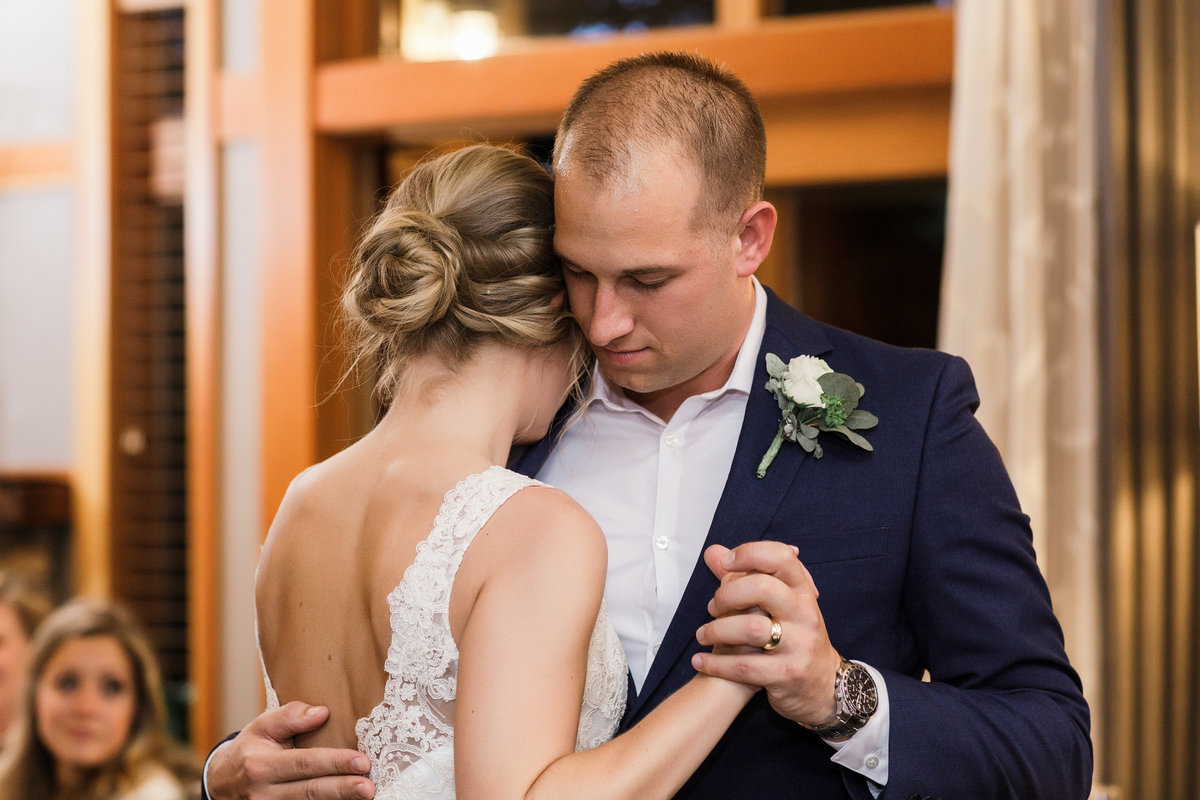 Woodinville-Wedding-Photographer-Willows-Lodge-108