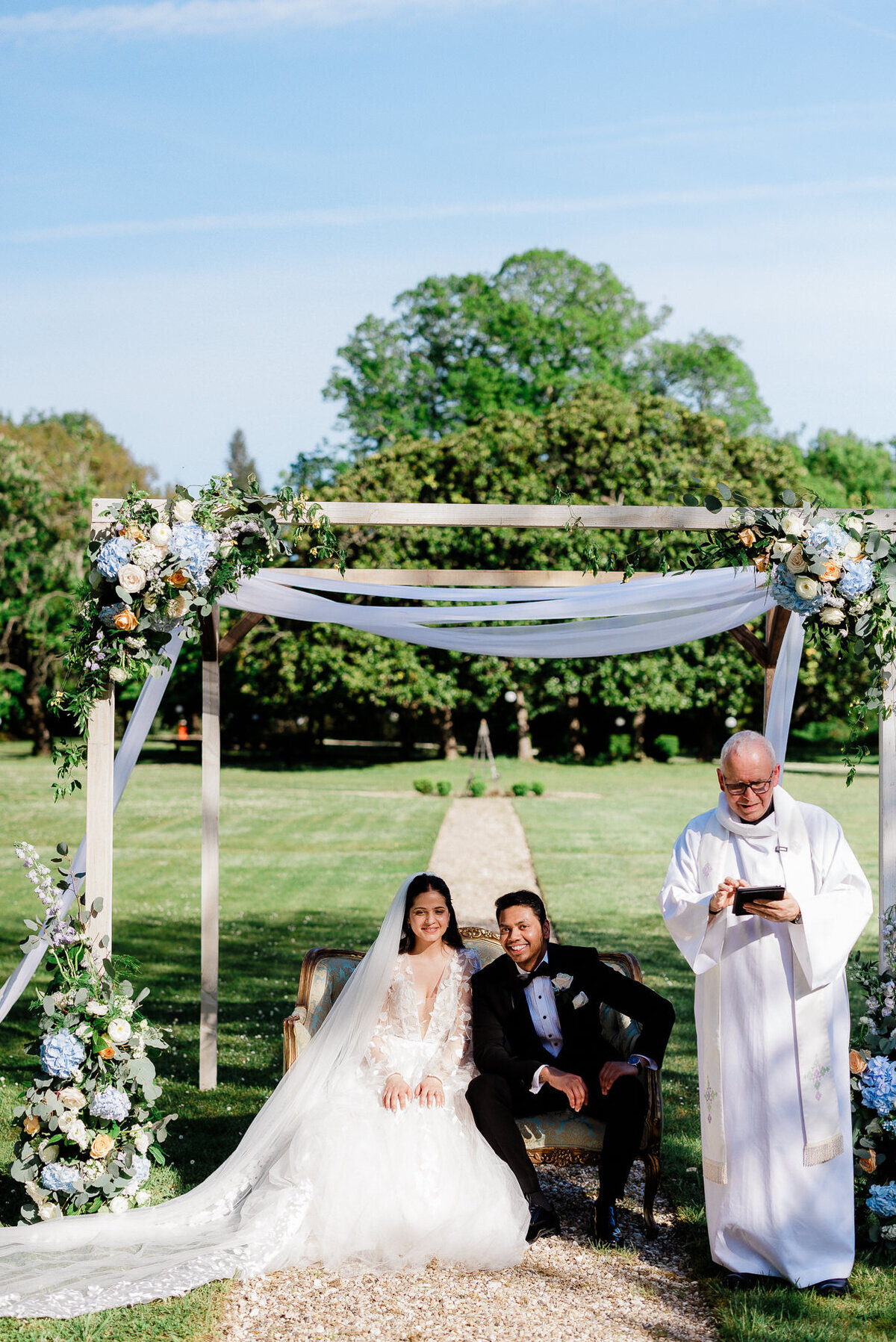 Modern_Chic_Chateau_Valouze_Destination_Wedding_Photographer-164