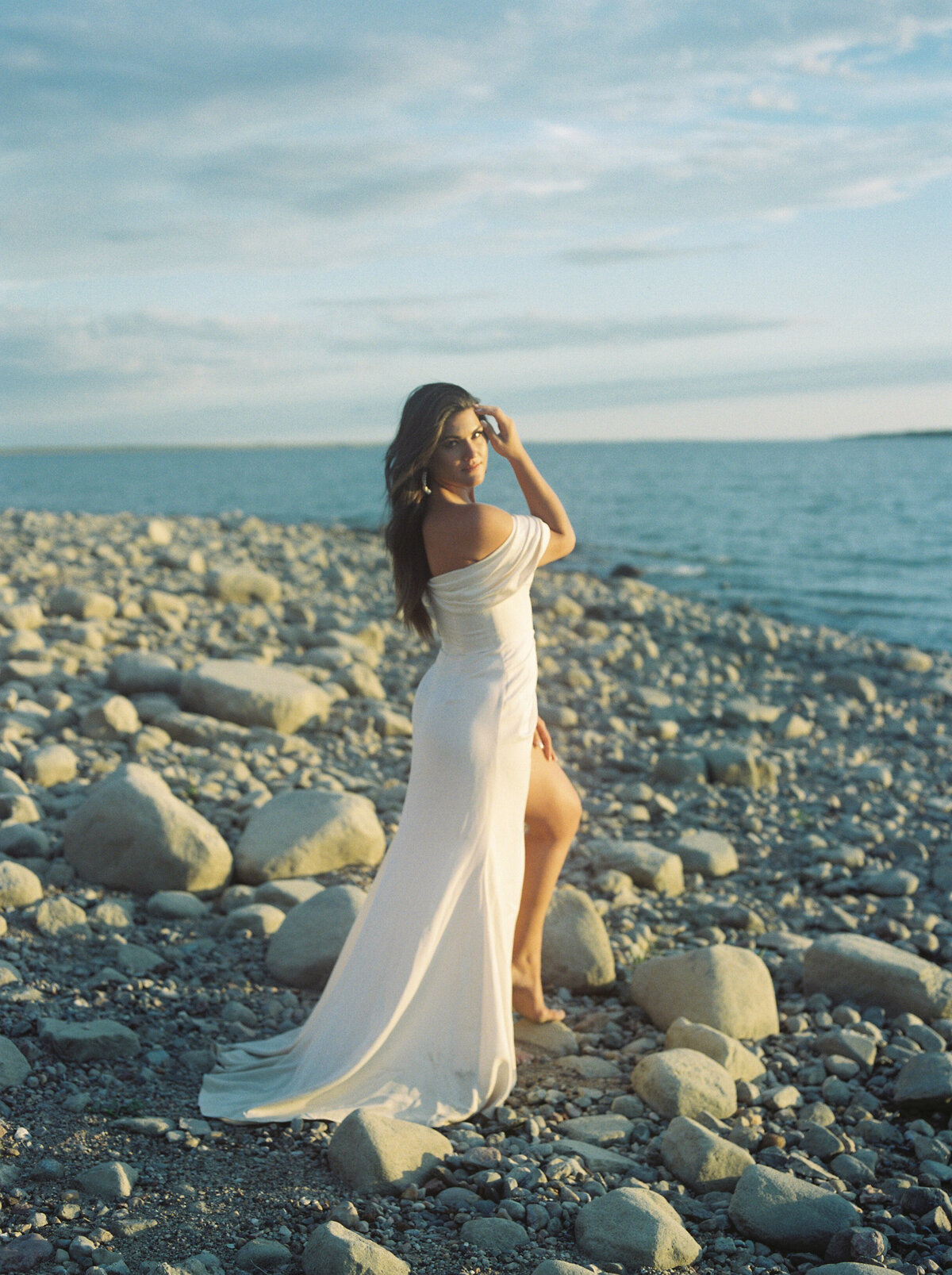 Photos by Canadian wedding and elopement photographer Sarah Rolles Photography
