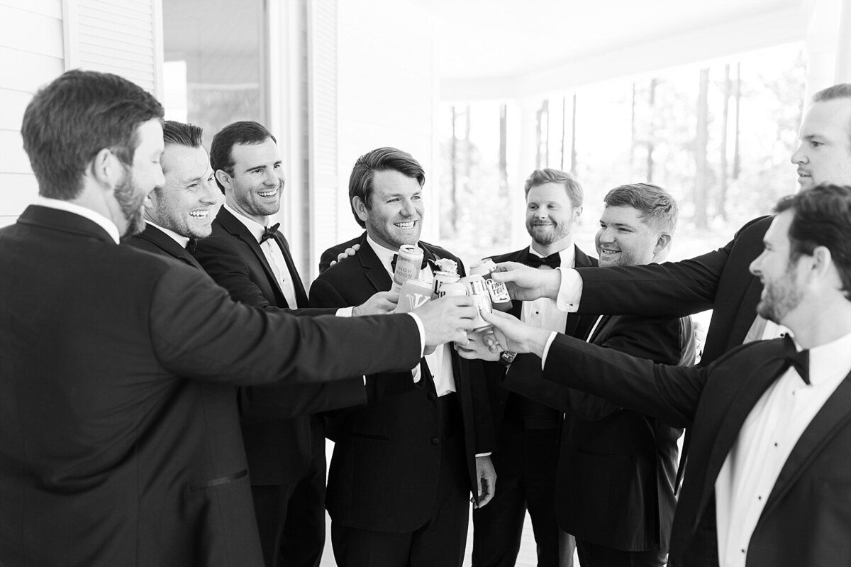 The-Upchurch-Cary-Wedding-Photographer-Timeless-Spring-Wedding-Sarah-Hinckley-Photography-valkeaton2025-_0014
