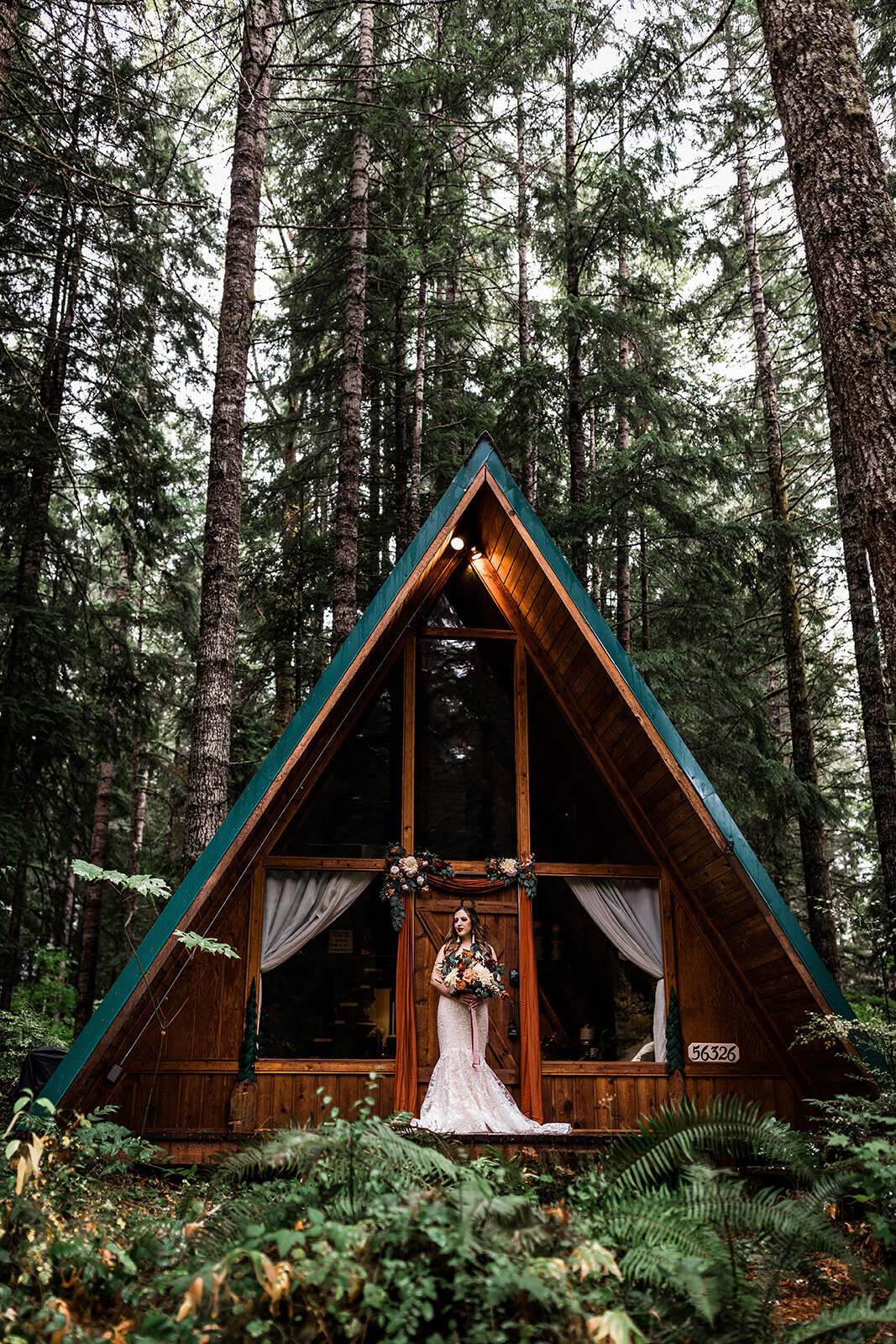 Rainy-Mount-Rainier-National-Park-Intimate-Wedding-31