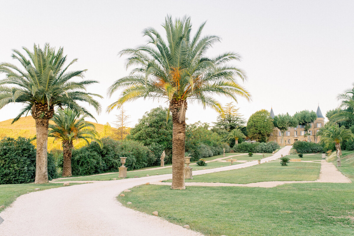 Maïlys Fortune Photography Husband Wife Wedding Weddings Photography France Switzerland Italy Timeless Dreamy Imagery Bilingual French English Destination Weddings Destination Wedding Provence French Riviera Paris Lake Como Tuscany3