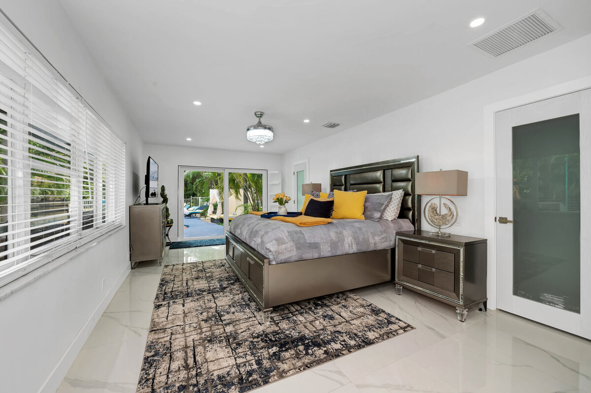Bedroom 1 (1)
