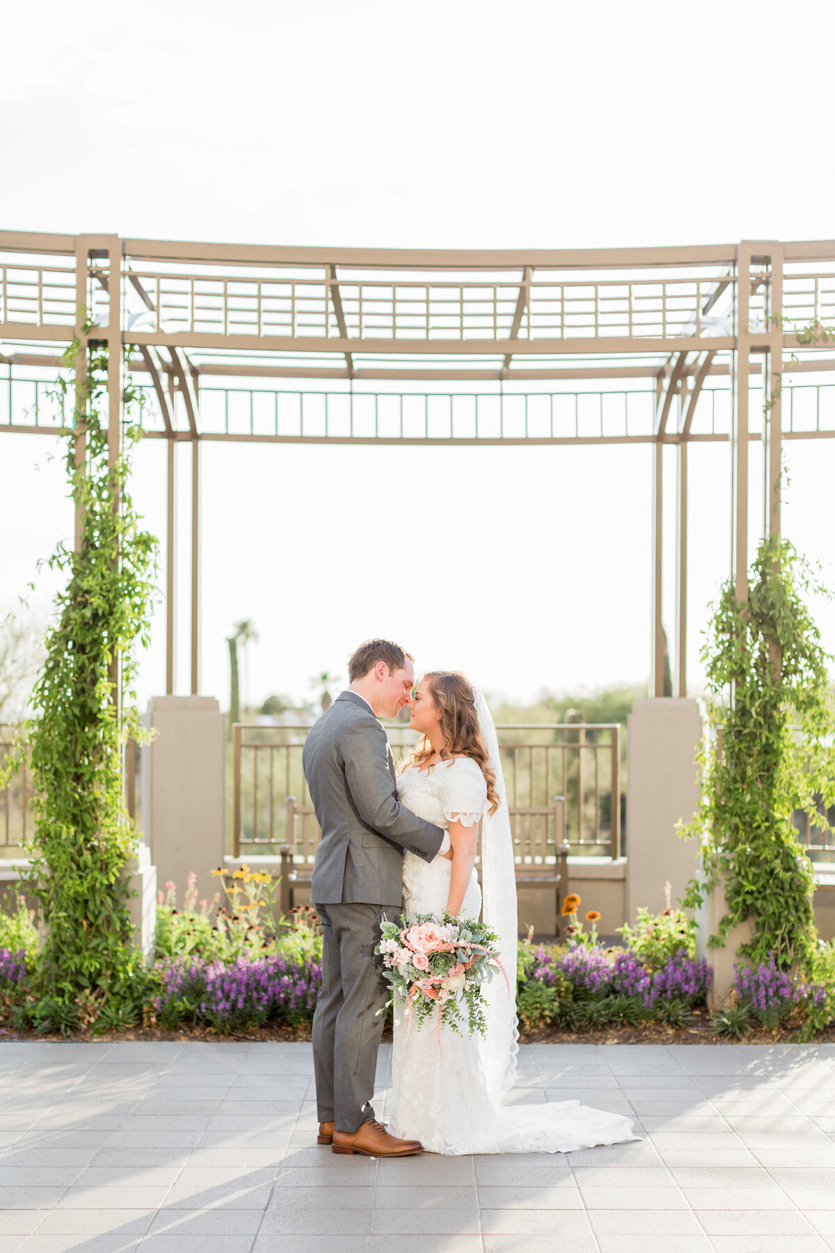 favoritesbrett_and_natalie_tucson_lds_temple_wedding_1050