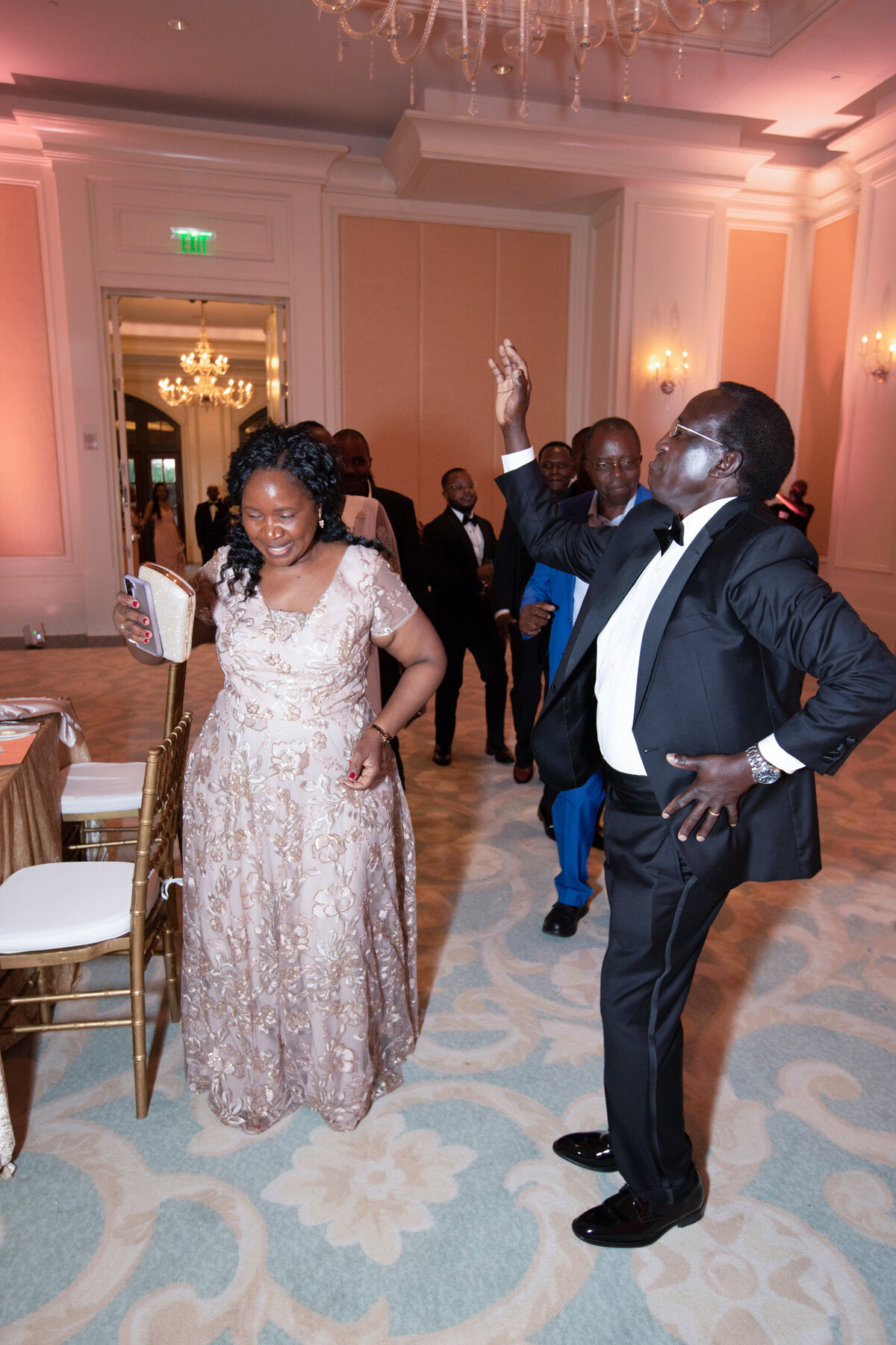 st-regis-atlanta-black-bride-family-dancing
