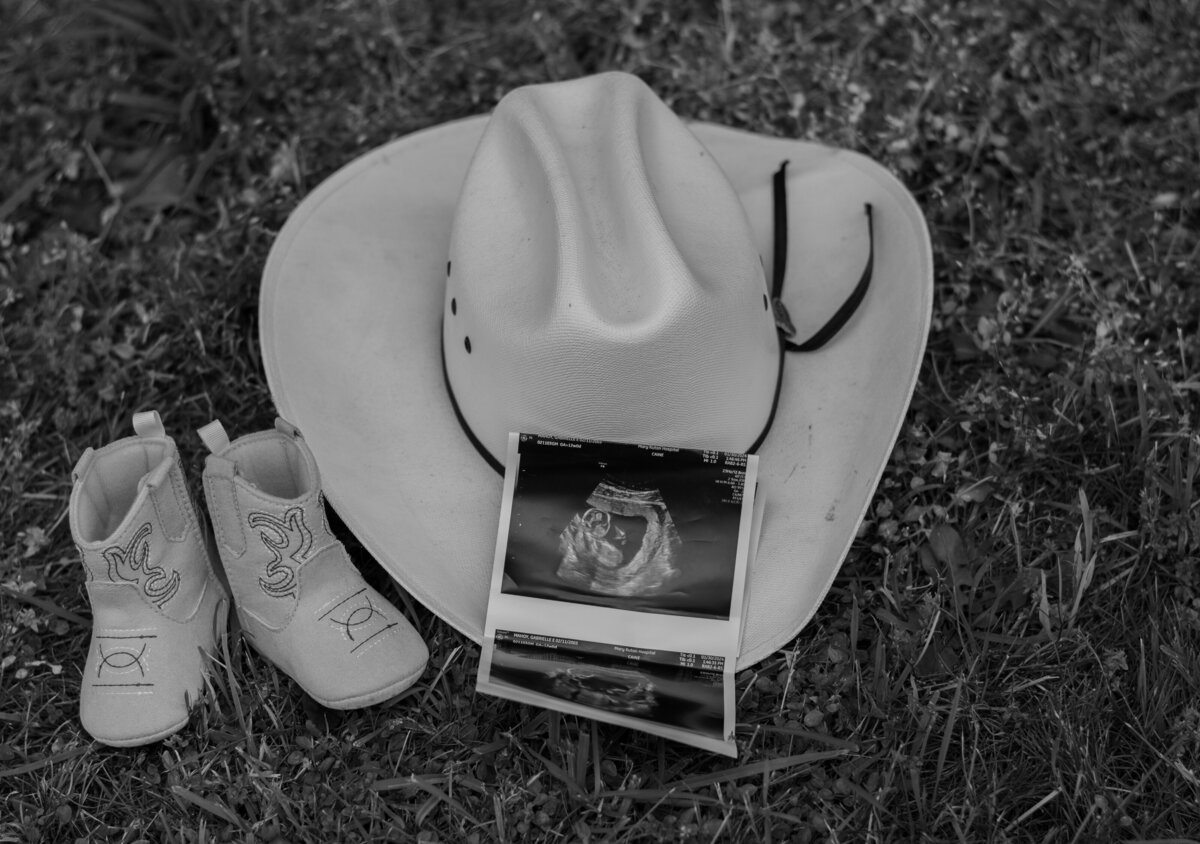 Gabby's Maternity Photos_June 2024_037