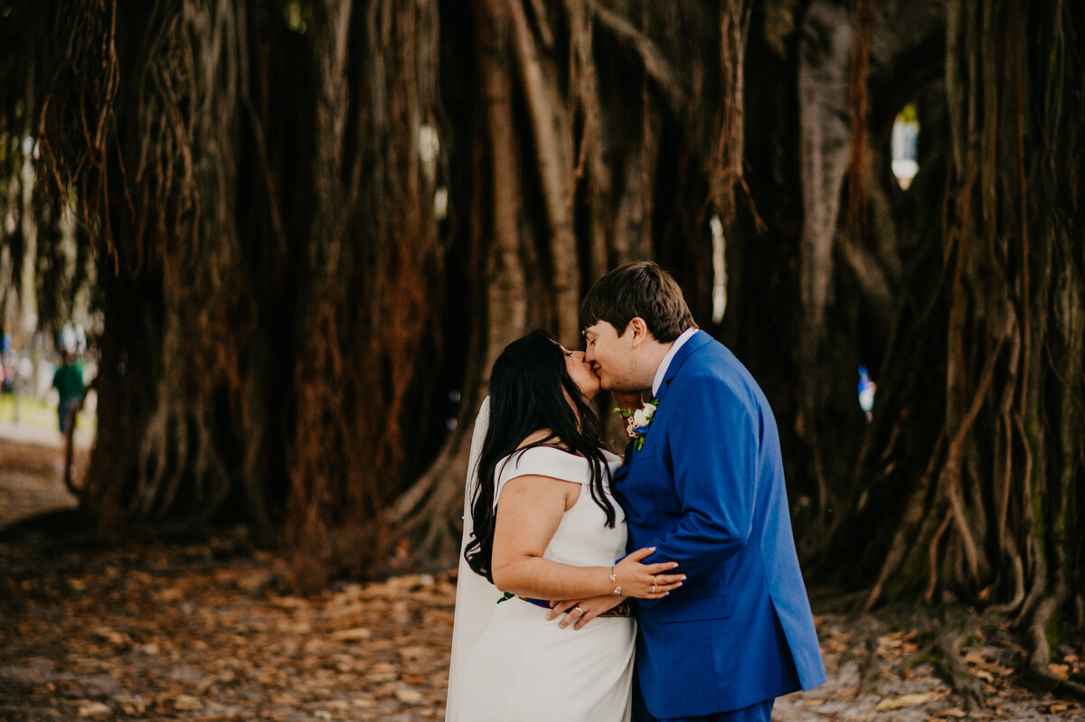 mariah-lacy-photo-elope-st.-pete-north-straub-park-chantilly-chic-celebrations-15