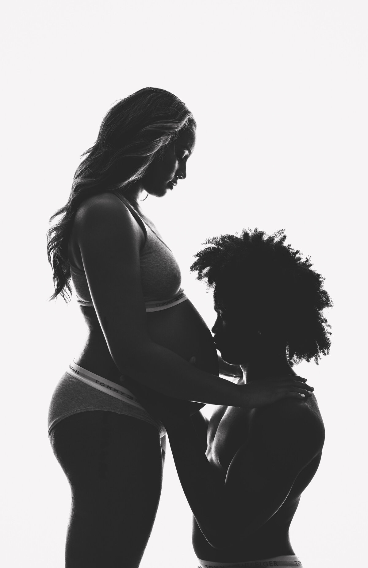 Black and White Pregnancy Photoshoot