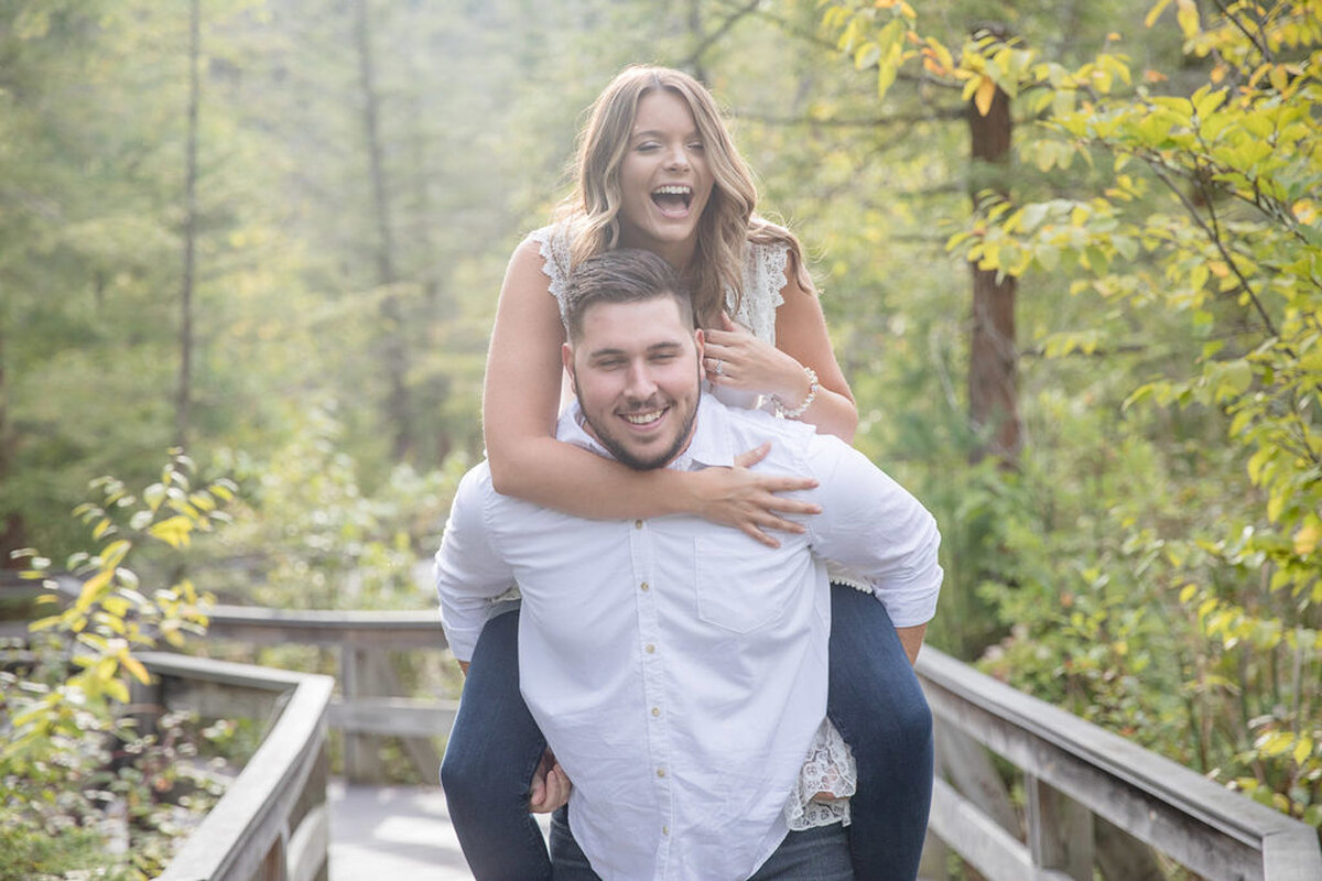 Rachel-Elise-Photography-Syracuse-New-York-Engagement-Shoot-Labrador-Hallow-11