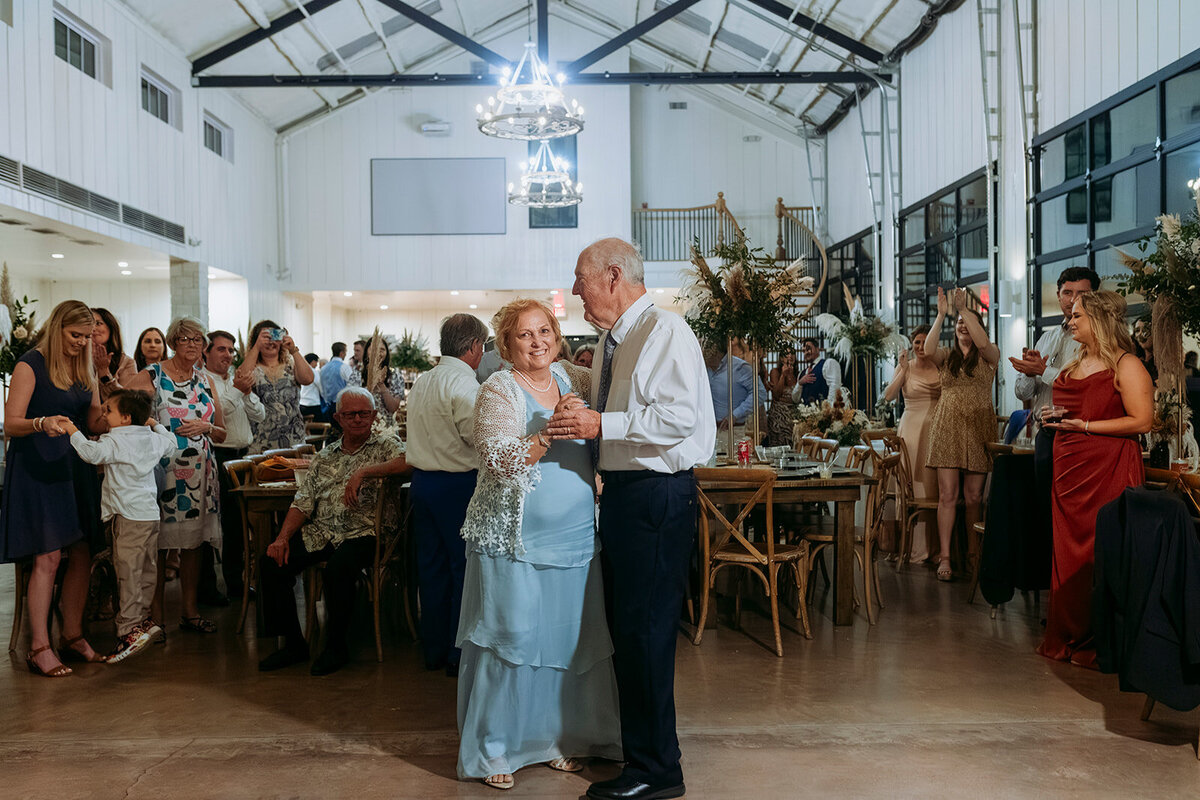 reTheBurrowWeddingPhotography-1246