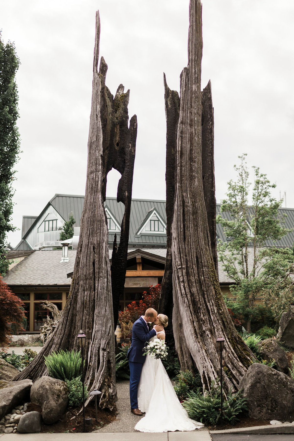 Woodinville-Wedding-Photographer-Willows-Lodge-39