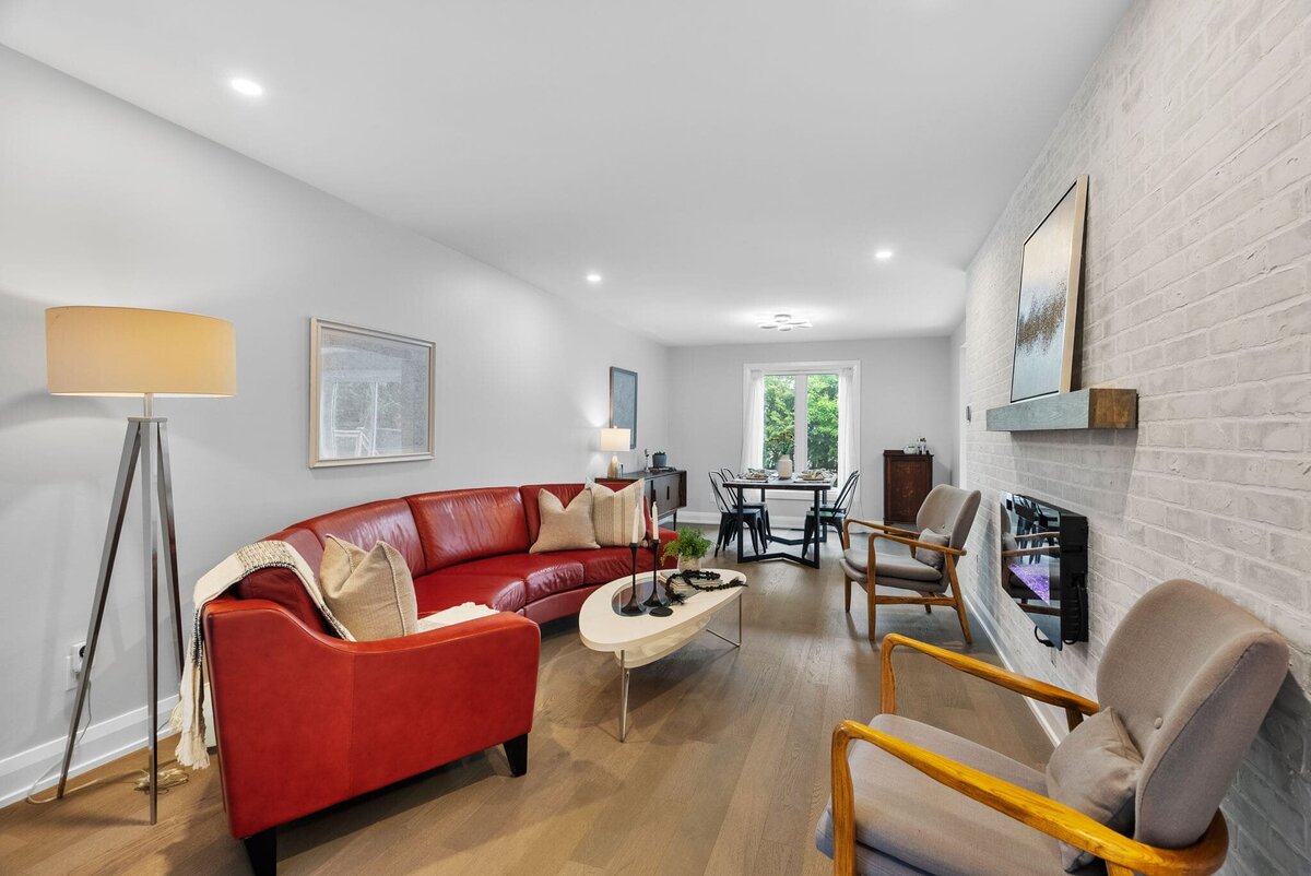 Ottawa home staging services, almonte realtors - Michelle & Carley