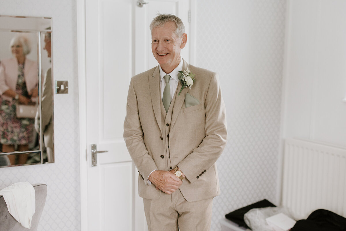 suffolk-wedding-photographer-e&j28