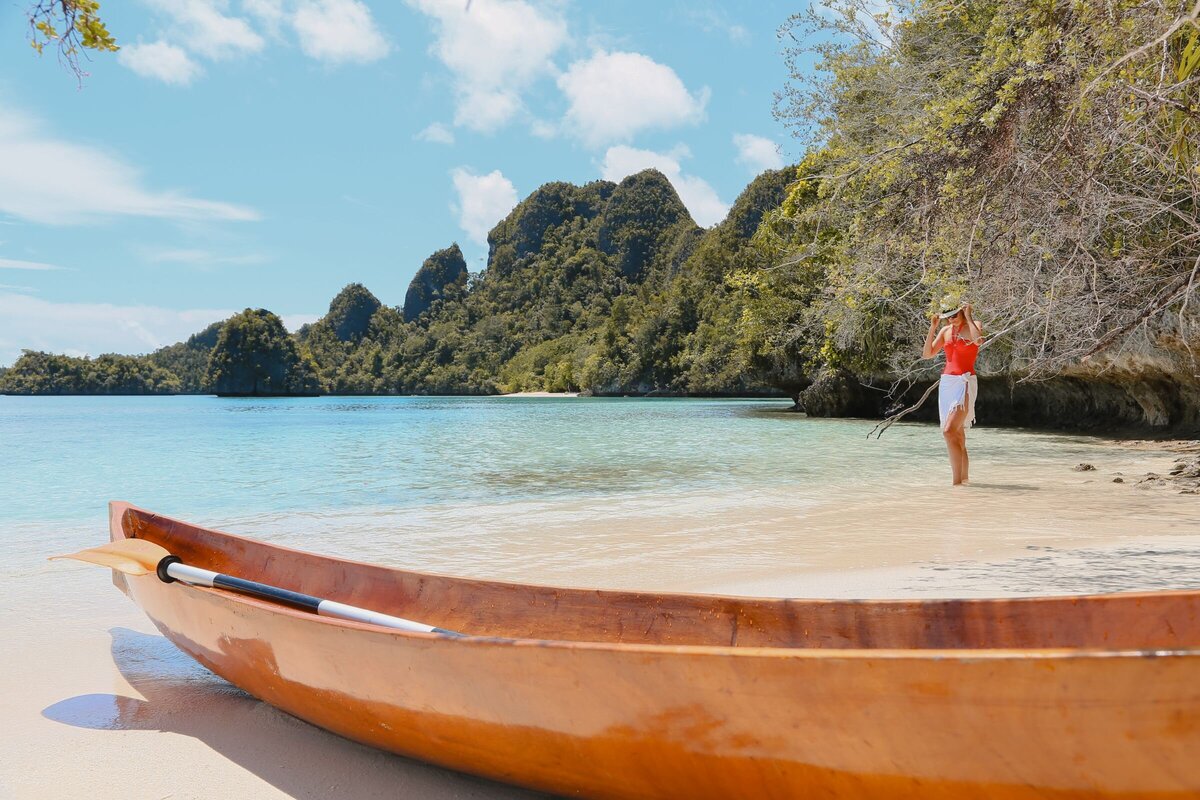 Where adventure meets indulgence, embark on an extraordinary yacht charter and unlock the wonders of Indonesia's enchanting landscapes.