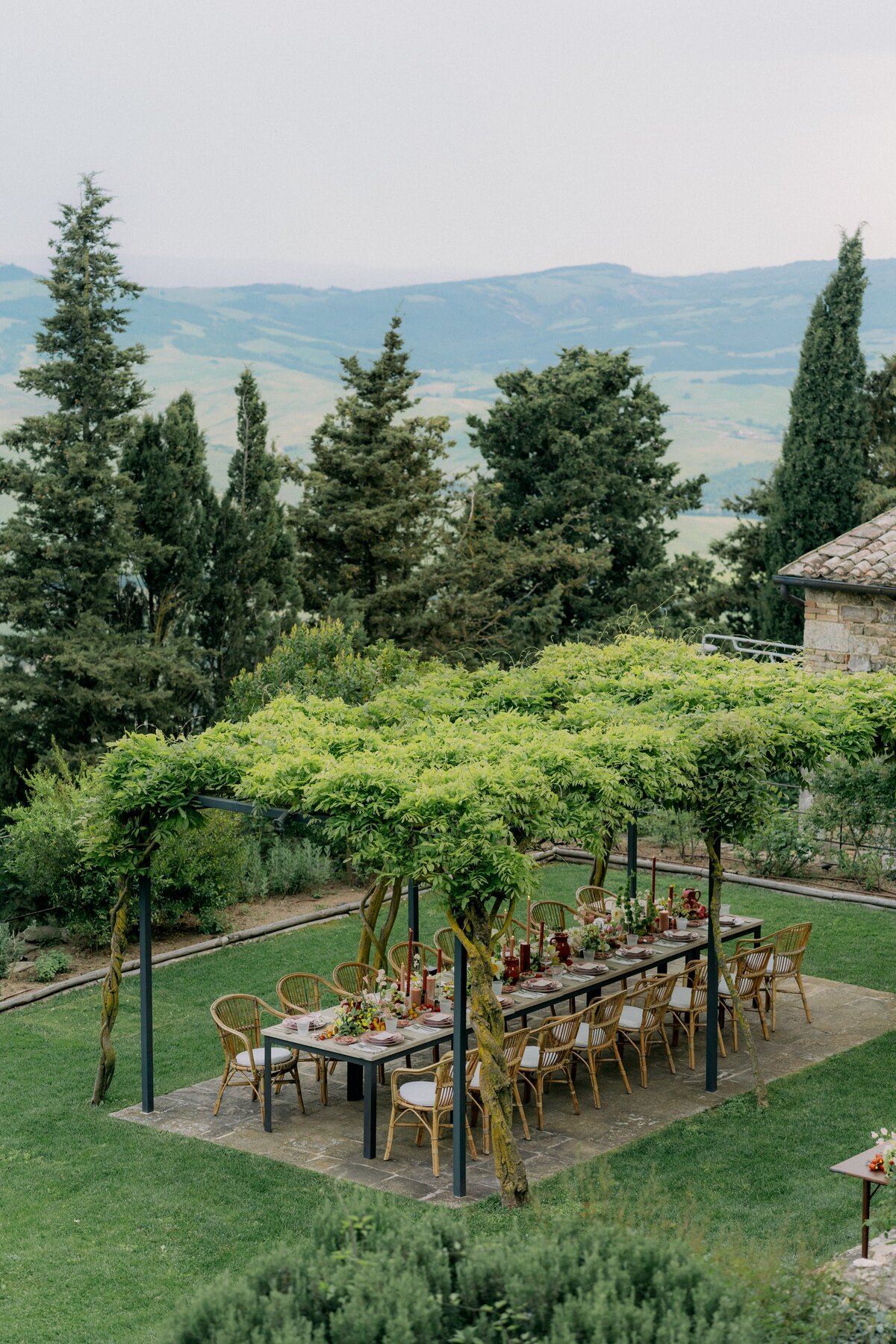 Luxury-Wedding-Tuscany-Welcome-Dinner-Italy-Larisa-Shorina-Photography-Monteverdi-2