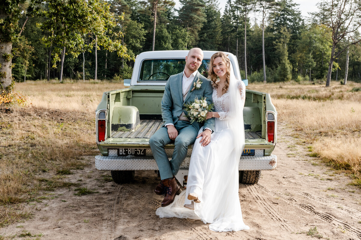 Country bruiloft, boerderij bruiloft, trouwen in Friesland, bruidsfotograaf, trouwfotograaf (62)