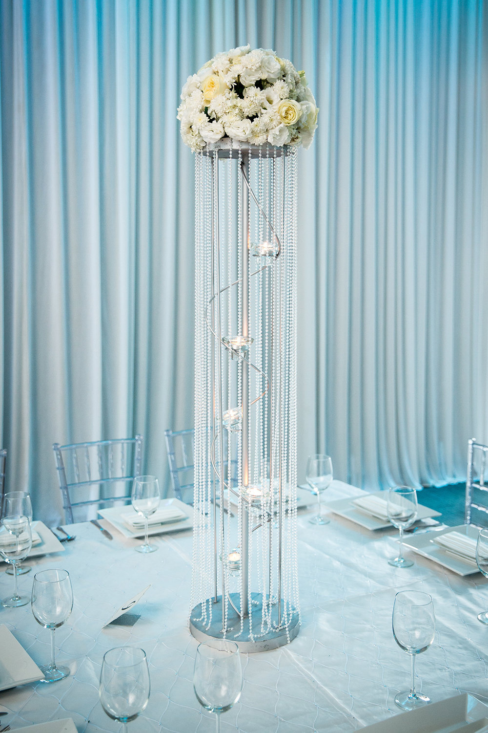 wedding photos stunning table design