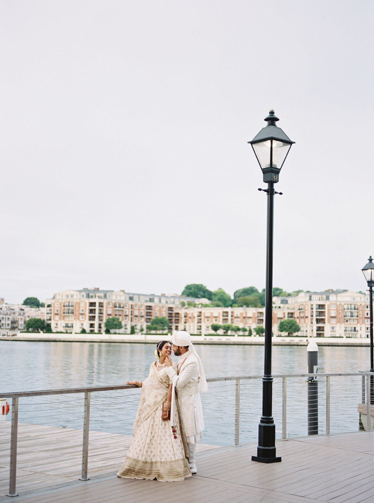 6.1-Baltimore-marriott-waterfront-wedding