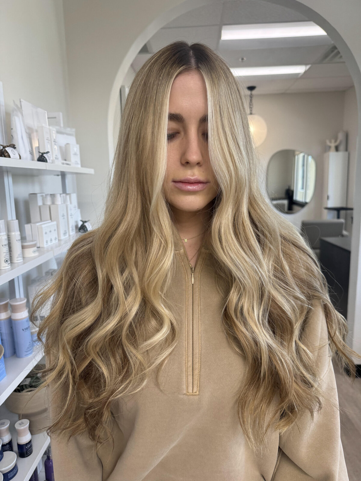 Experience the luxury of blonde NBR hair extensions. Achieve vibrant, dimensional color with expert precision.