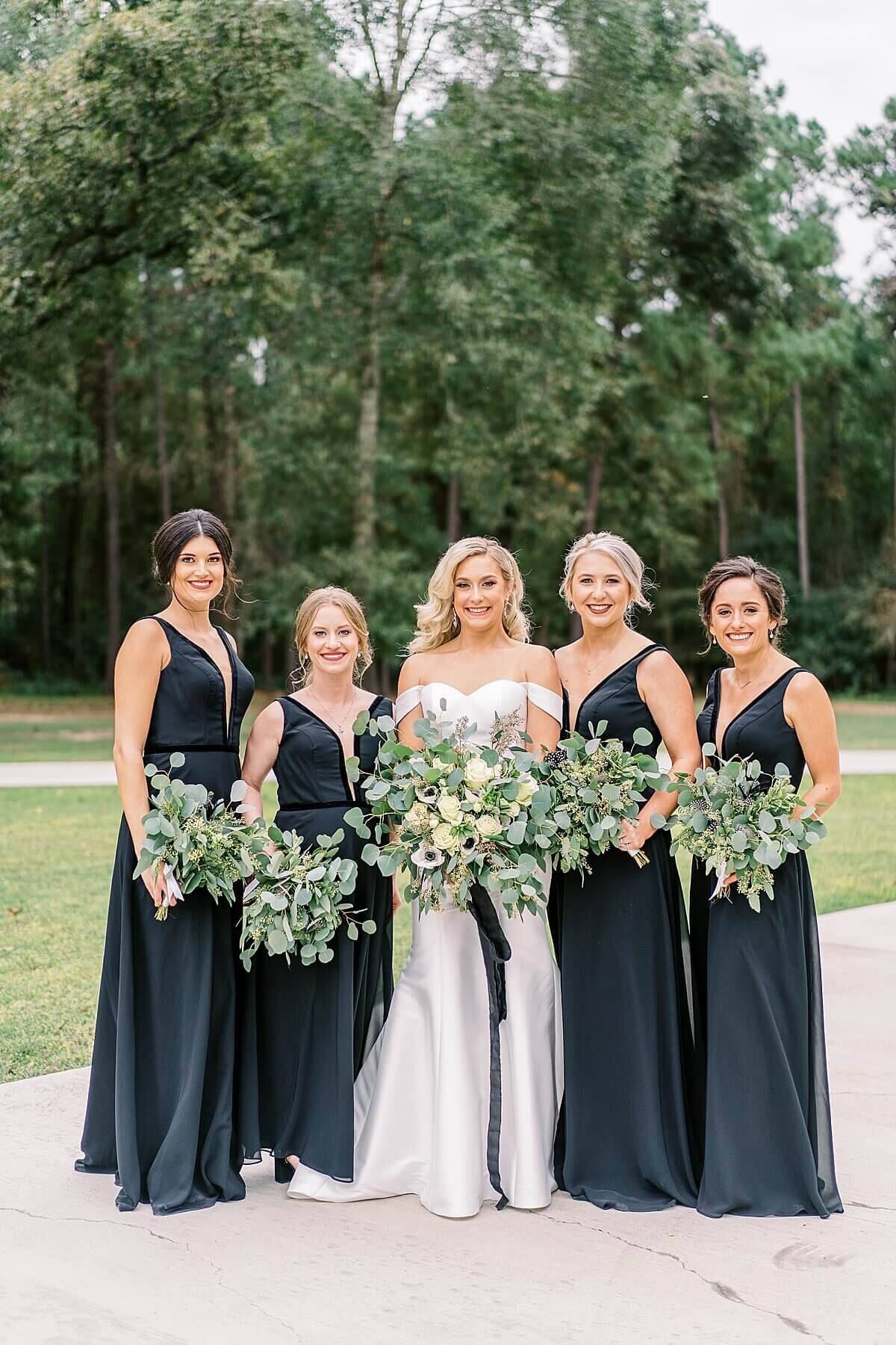Bridal party portraits at black tie wedding at the Annex photographed by Alicia Yarrish Photography