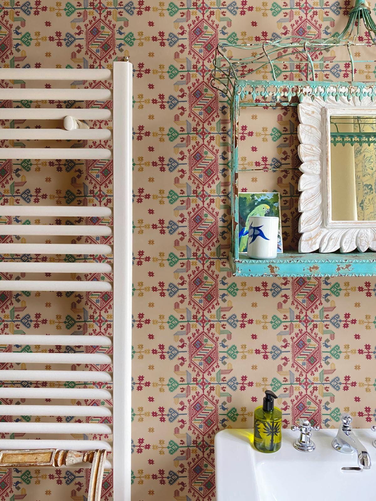 Milola Design - Damas - Oat- Bathroom image