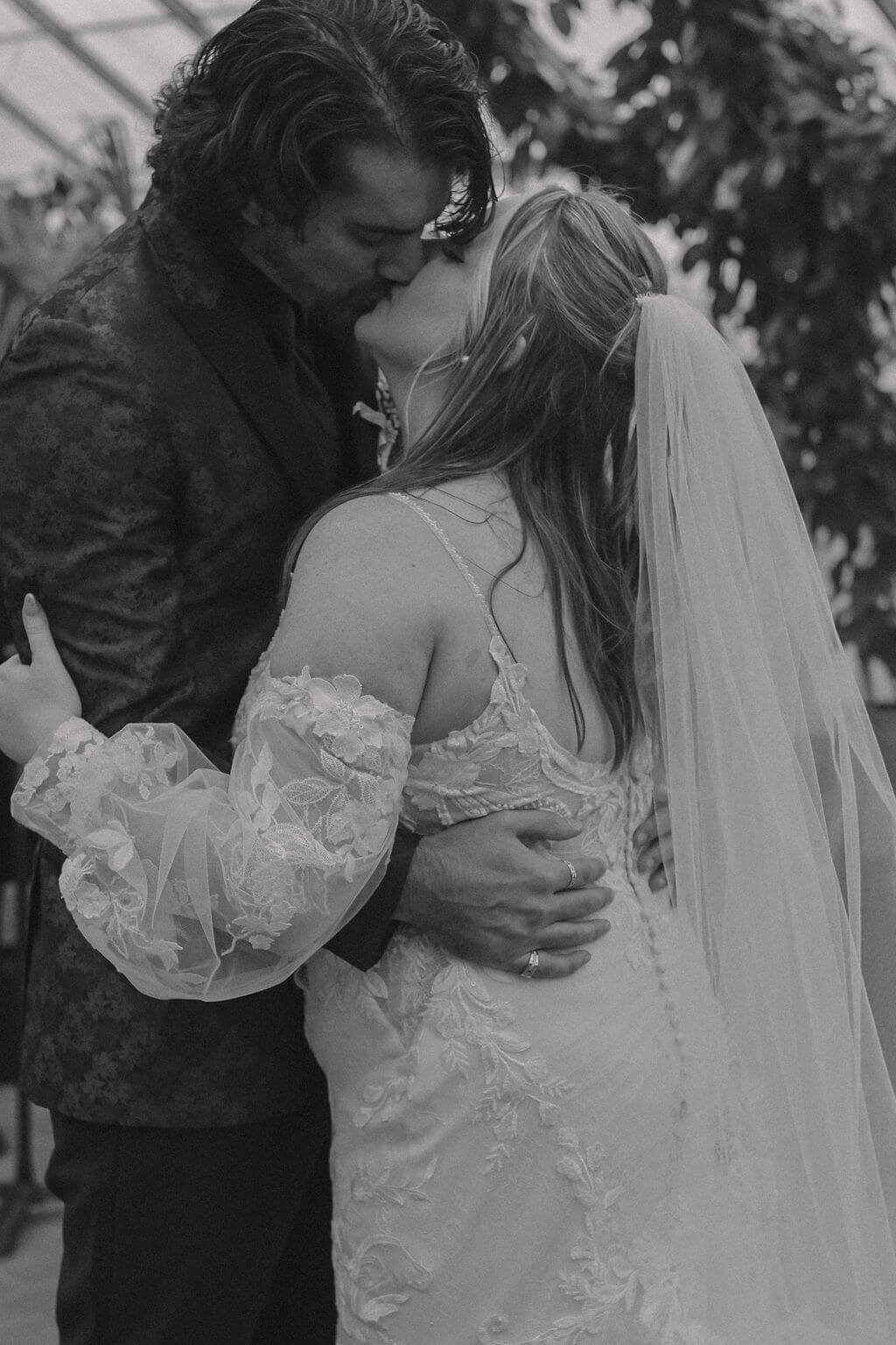 buffalo-wedding-photographer-brittany-and-nic.92