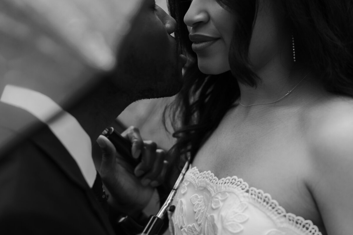 rainy-greystone-manor-elopement-brittany-sam-31