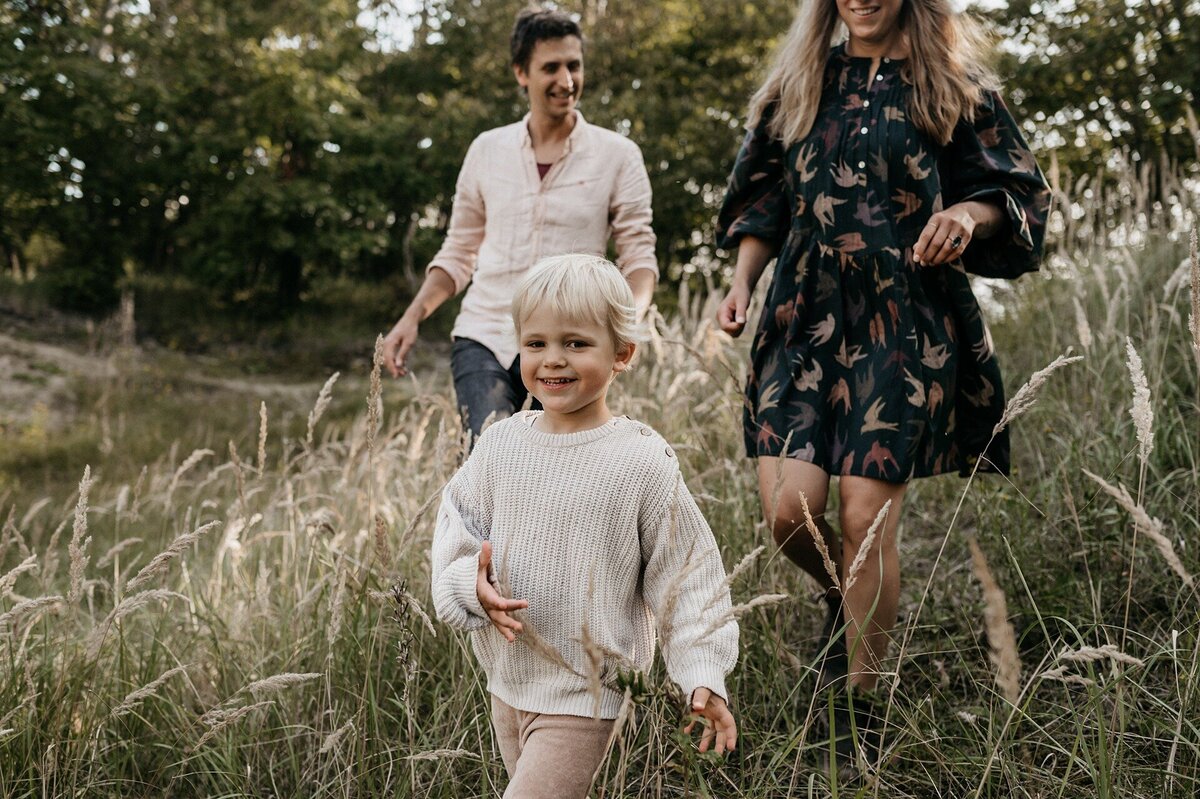 17-LouiseBoonstoppelFotografie_familieshoot_gezin