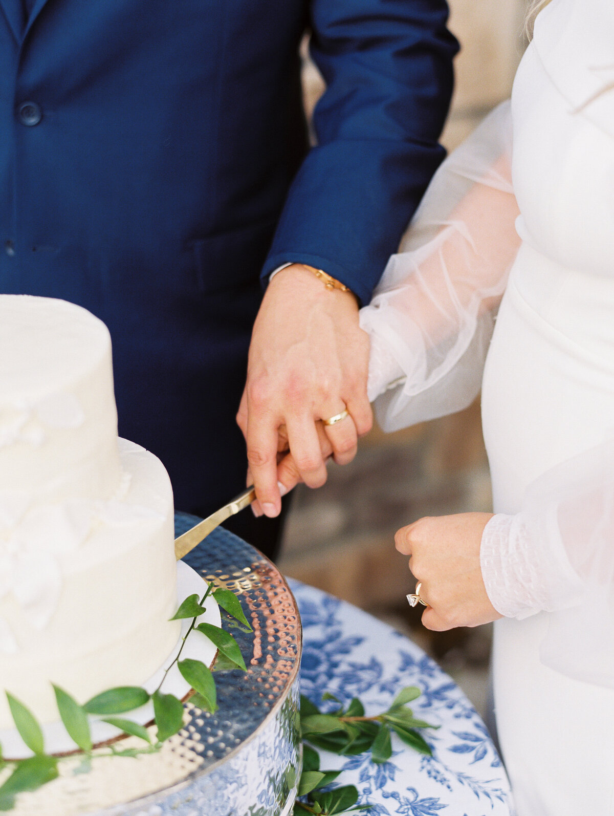 Sharin Shank Photography Fine Art Wedding Engagement Photographer Indiana Destination Light Airy Clasic Timeless Joyful Elopements Elopement Weddings SSP17