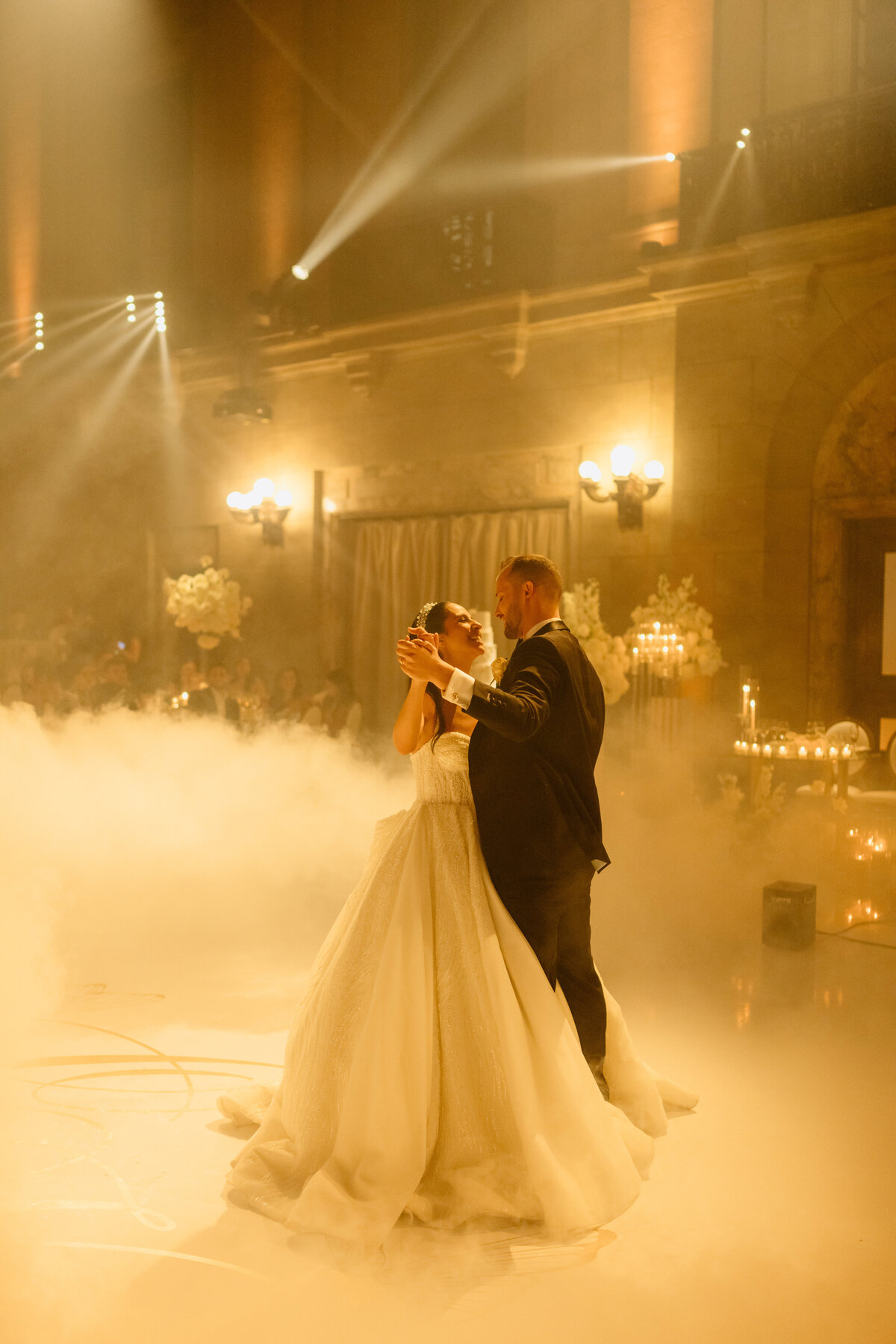 Theate-Saint-James-Wedding-Luxury-WeddingPlanner-Montreal-CoolsEvents - montreal wedding planner